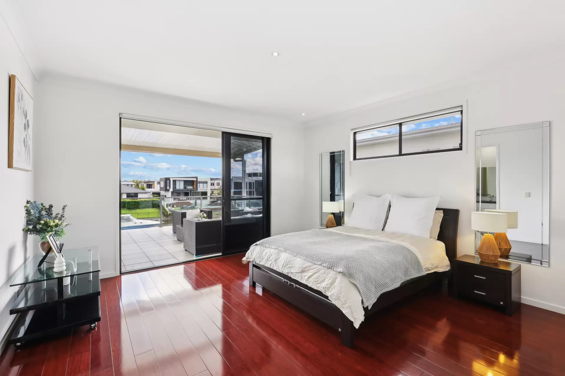 26 Harbourvue Court, Helensvale Sold by Queensland Sotheby's International Realty - image 1