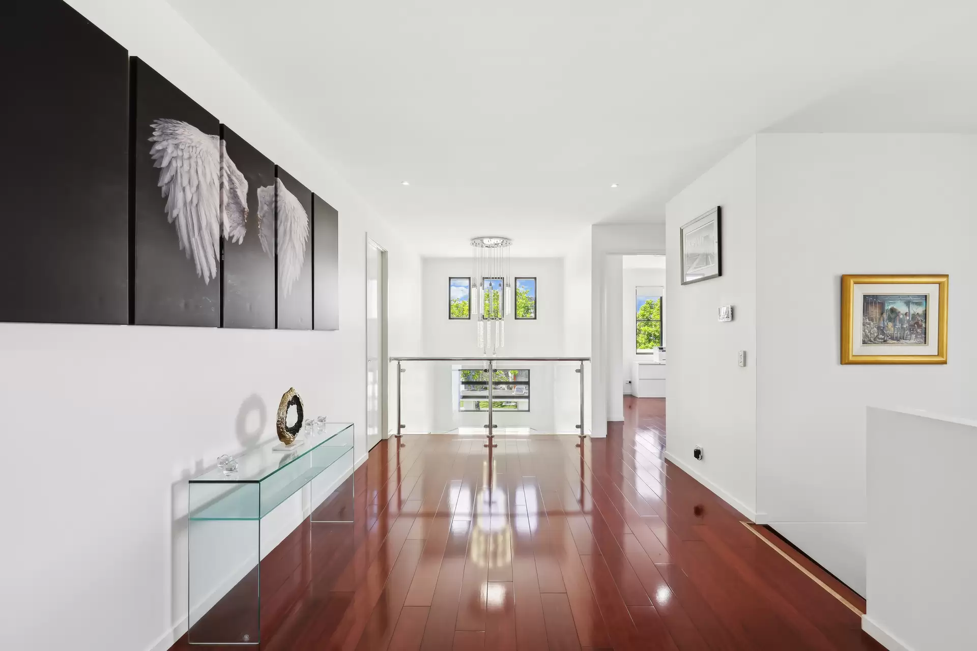 26 Harbourvue Court, Helensvale Sold by  - image 1