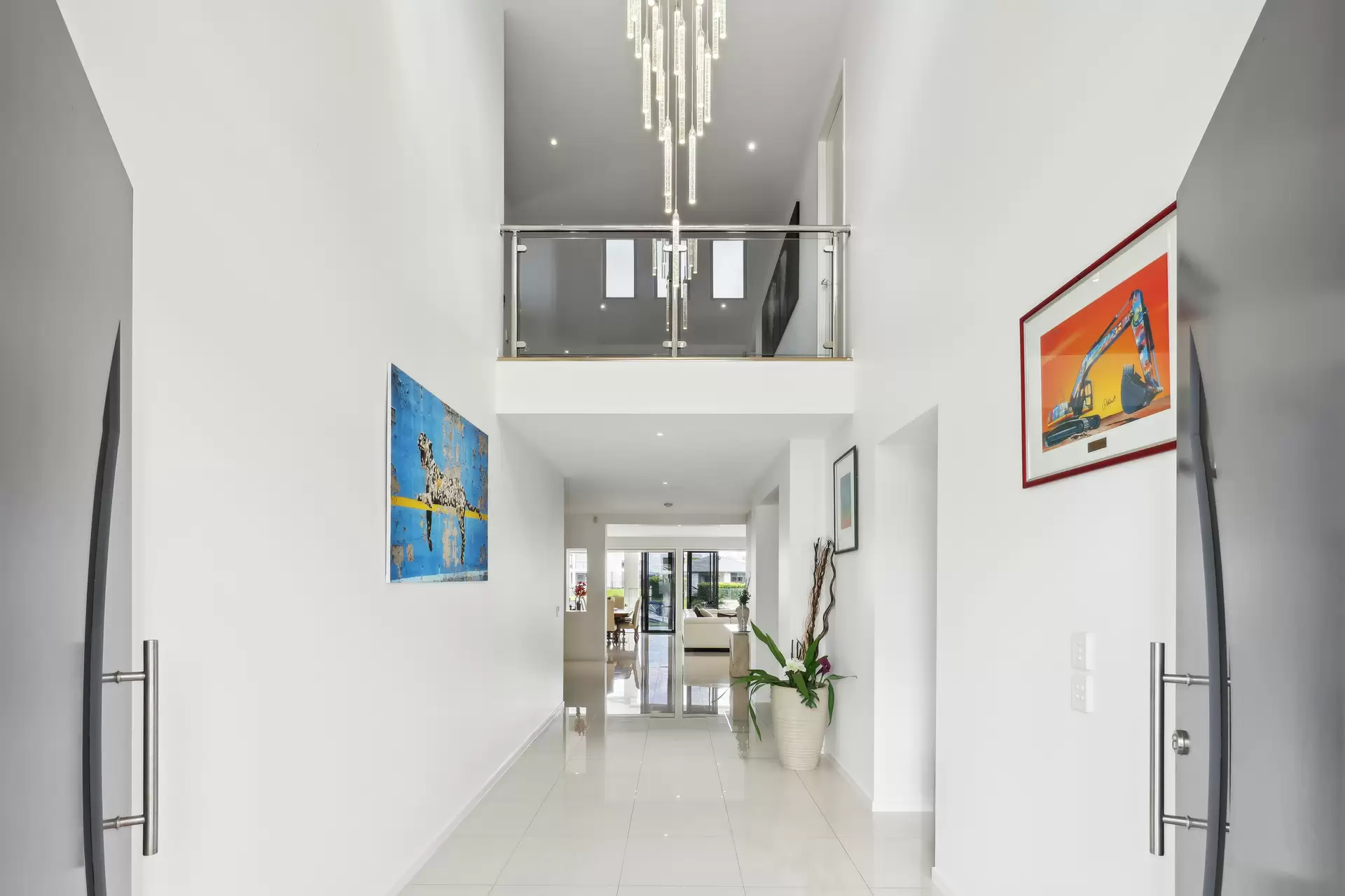 26 Harbourvue Court, Helensvale Sold by Queensland Sotheby's International Realty - image 1