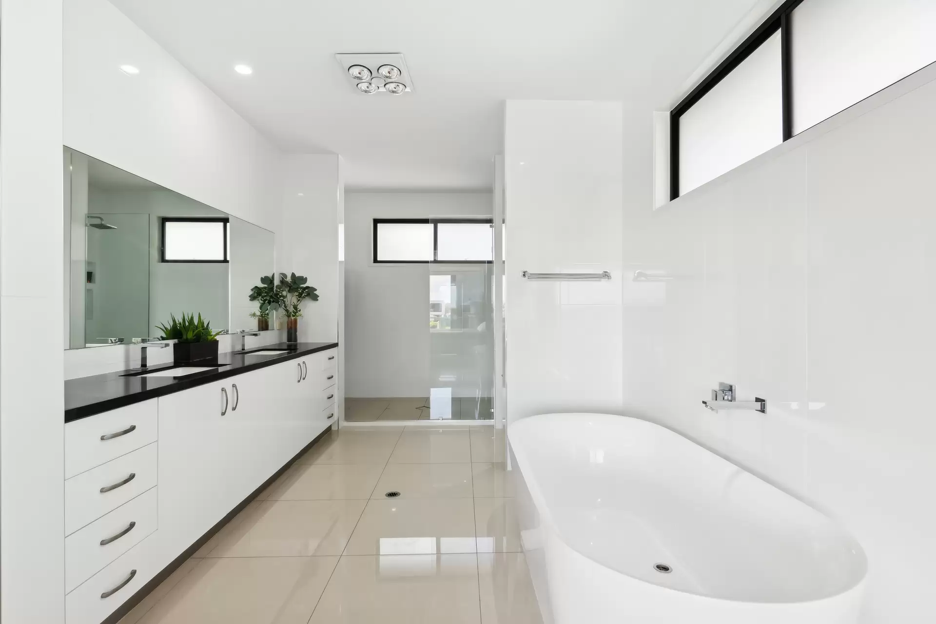 26 Harbourvue Court, Helensvale Sold by  - image 1