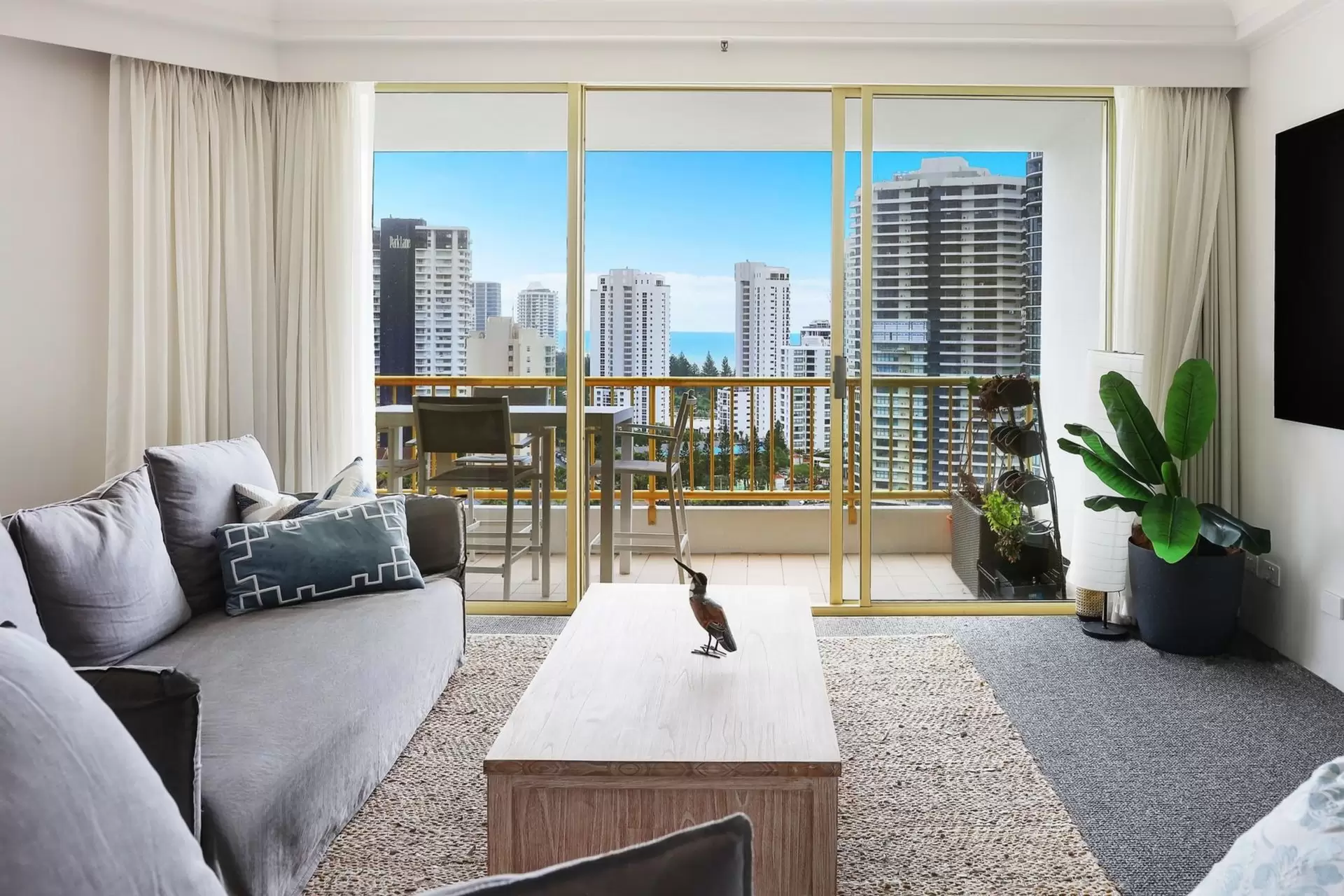 182/1 Serisier Avenue, Main Beach Sold by  - image 1