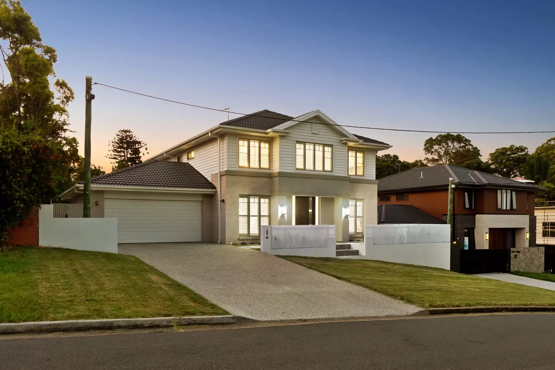 8 Opal Street, Holland Park Sold by Queensland Sotheby's International Realty - image 1