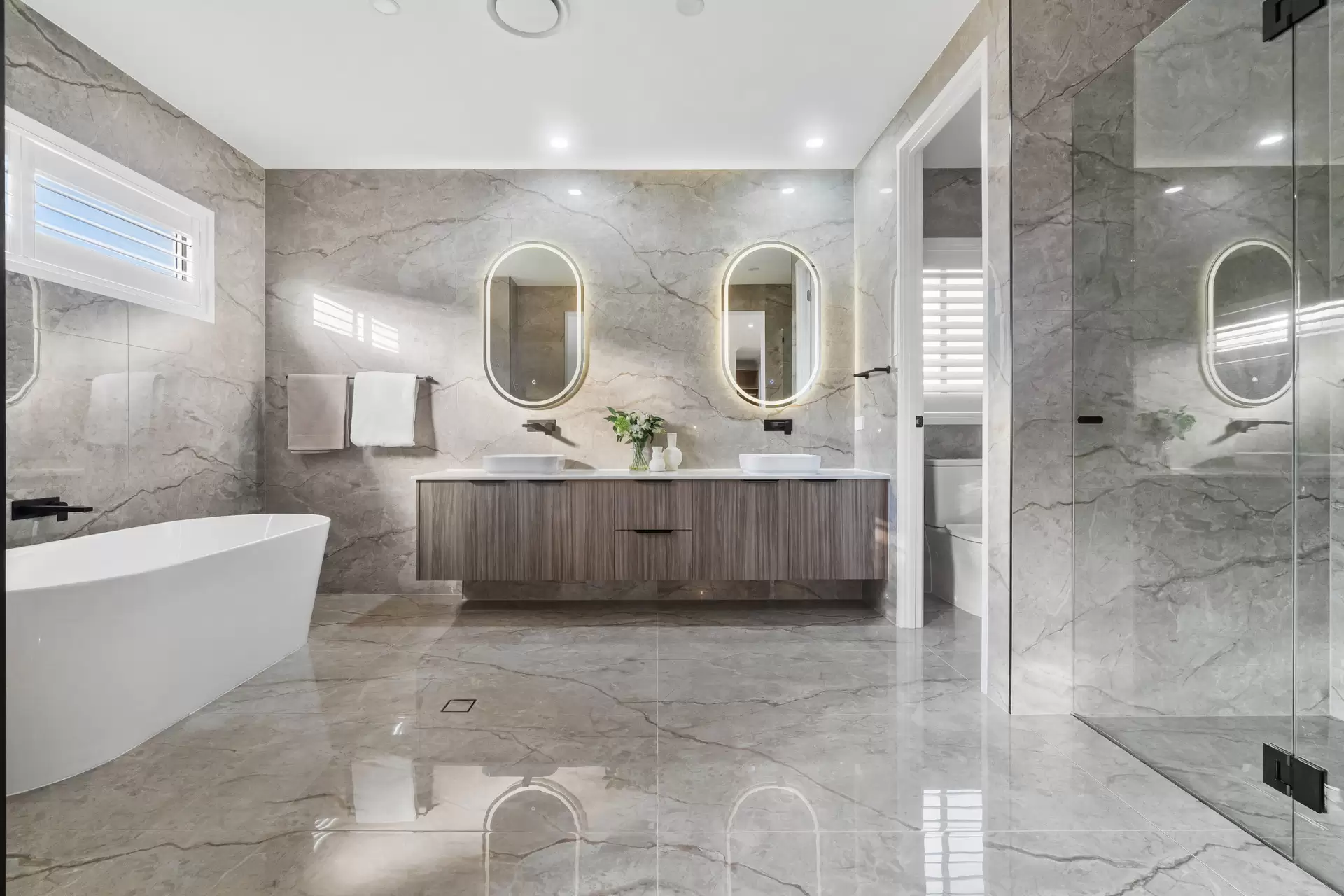 8 Opal Street, Holland Park Sold by  - image 1