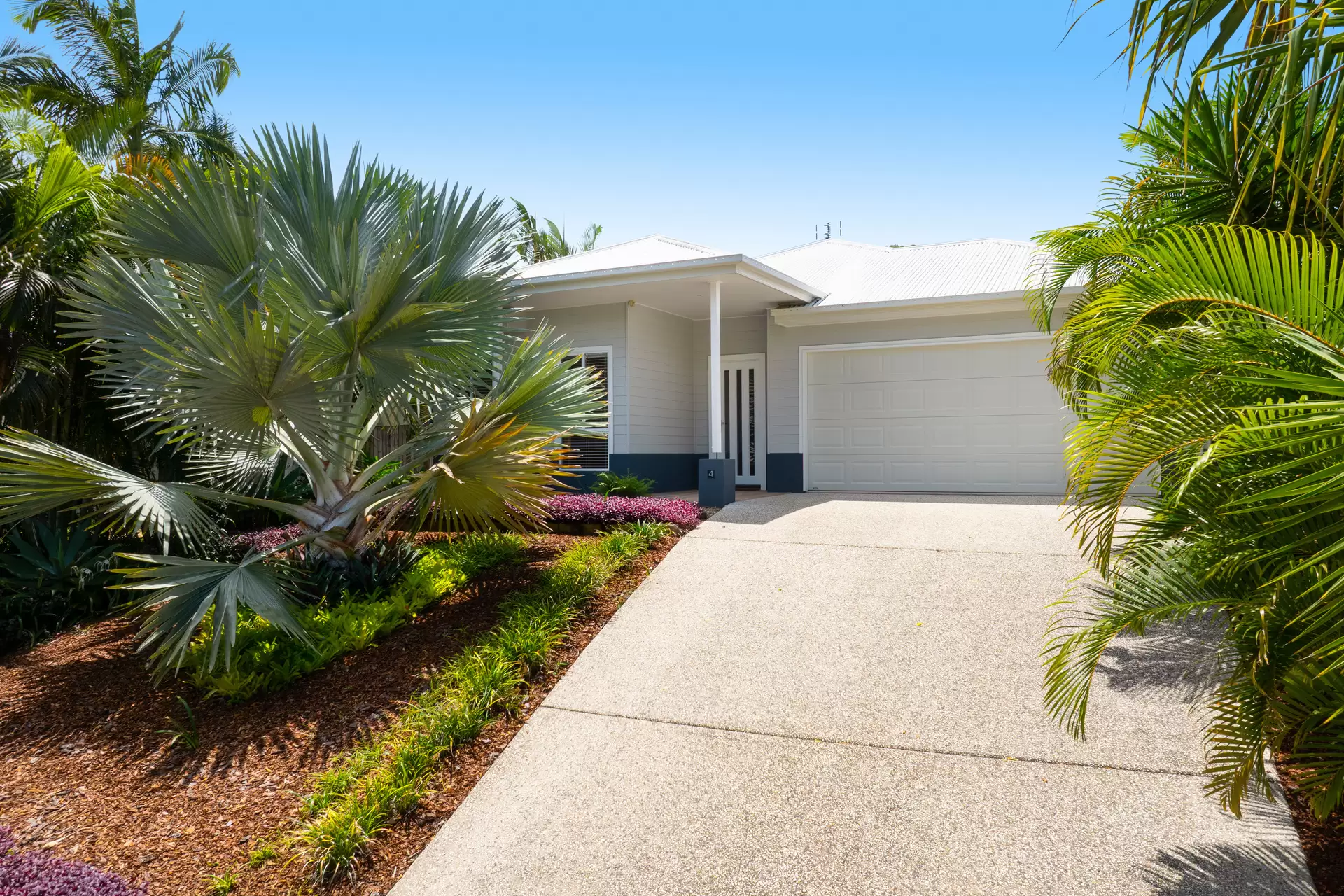 4 Riviera Crescent, Peregian Springs Sold by  - image 1