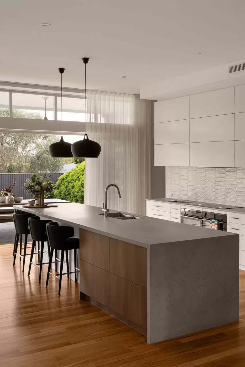141 Park Avenue, Clayfield Sold by Queensland Sotheby's International Realty - image 1