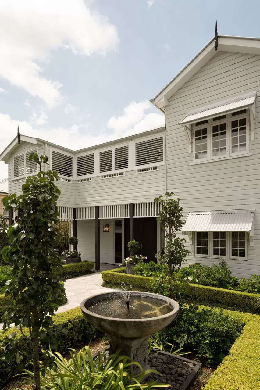 141 Park Avenue, Clayfield Sold by Queensland Sotheby's International Realty - image 1