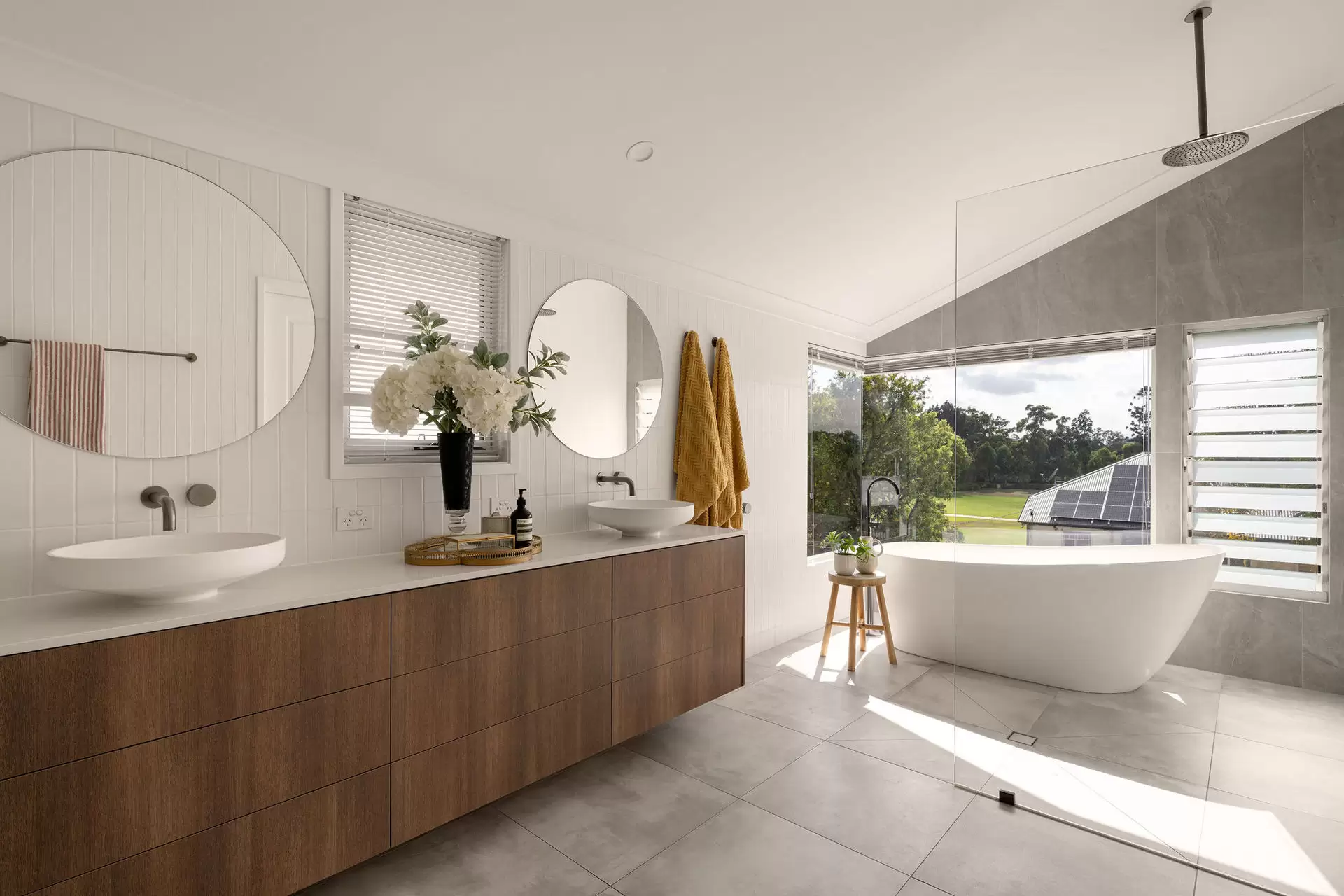 141 Park Avenue, Clayfield Sold by Queensland Sotheby's International Realty - image 1