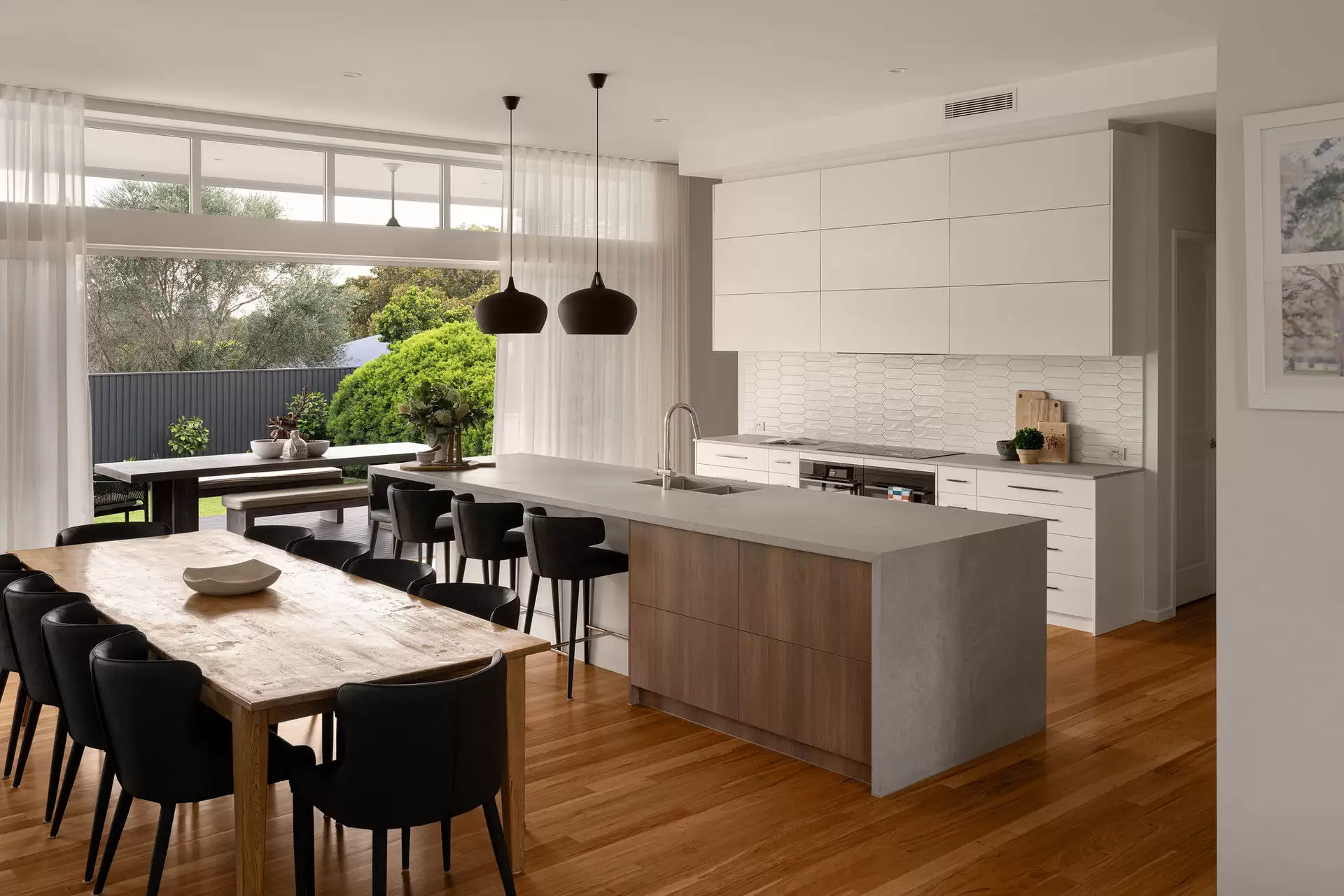 141 Park Avenue, Clayfield Sold by Queensland Sotheby's International Realty - image 1