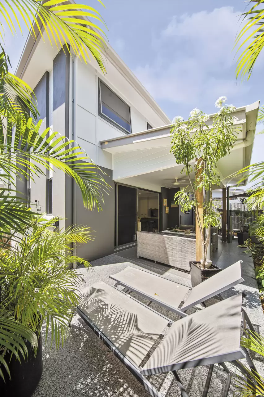 13/10-12 Bainbridge Street, Ormiston Sold by  - image 1