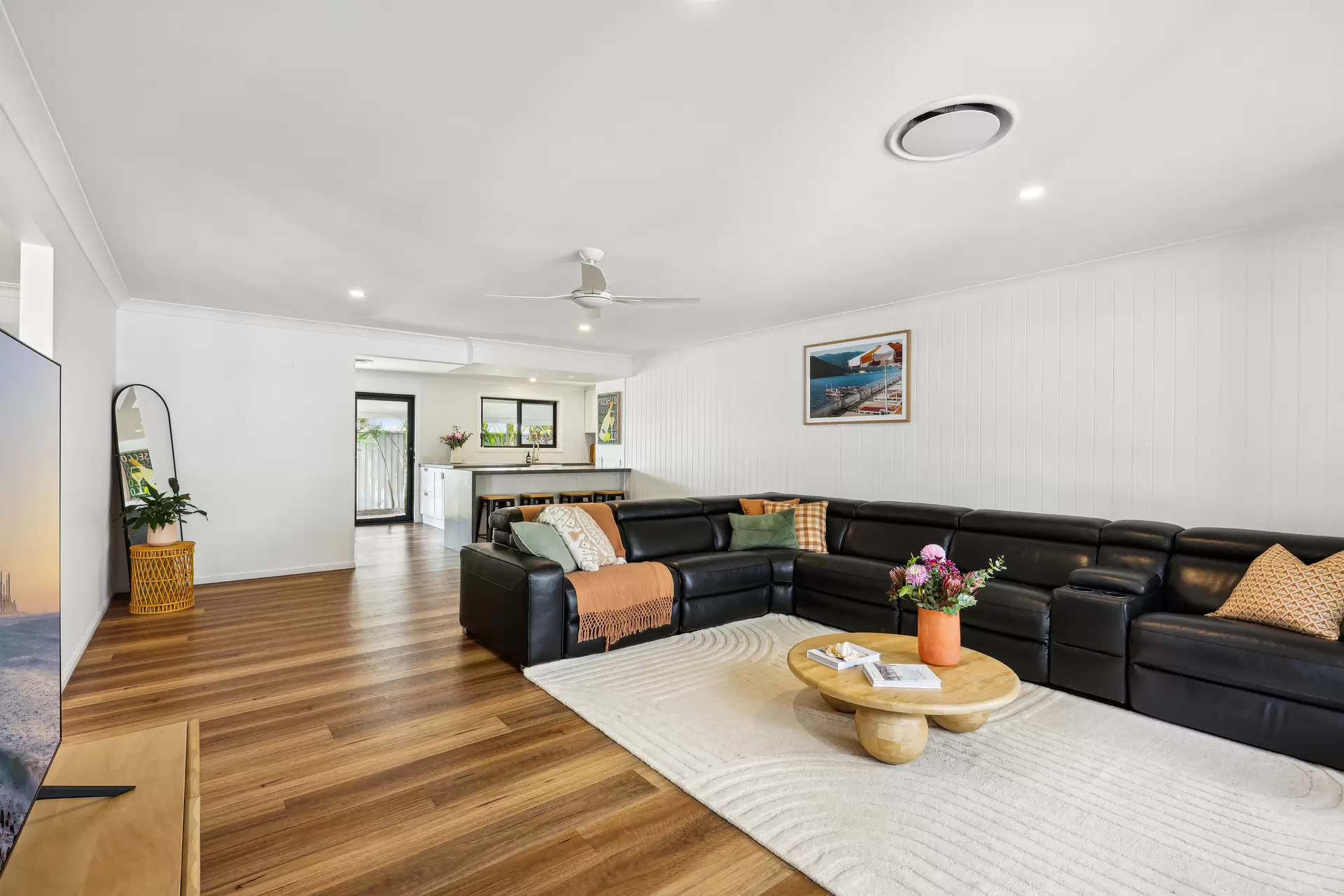 15 Ling Place, Palm Beach Sold by  - image 1