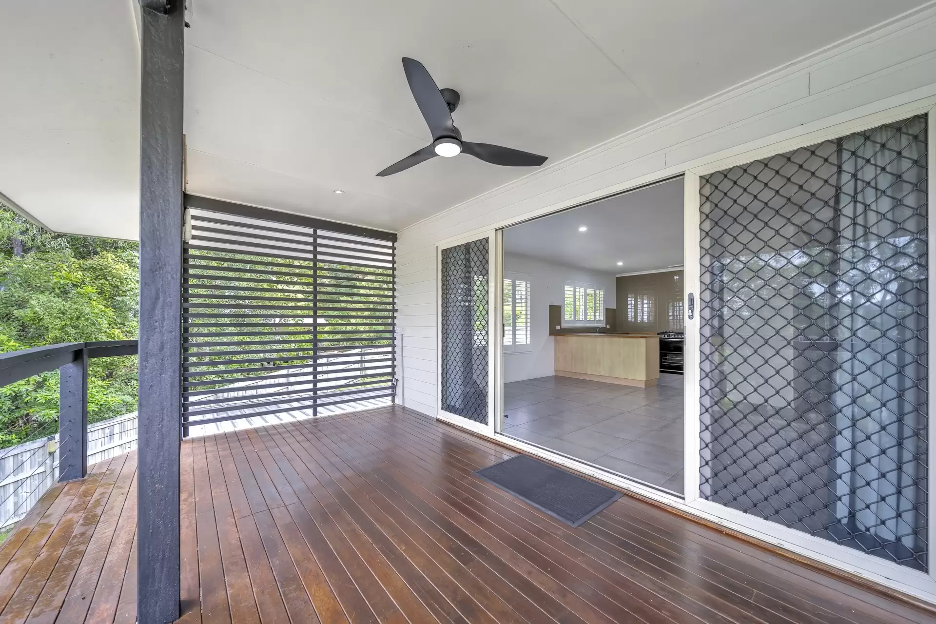 2/9 MacArthur Drive, Cannonvale Sold by Queensland Sotheby's International Realty - image 1