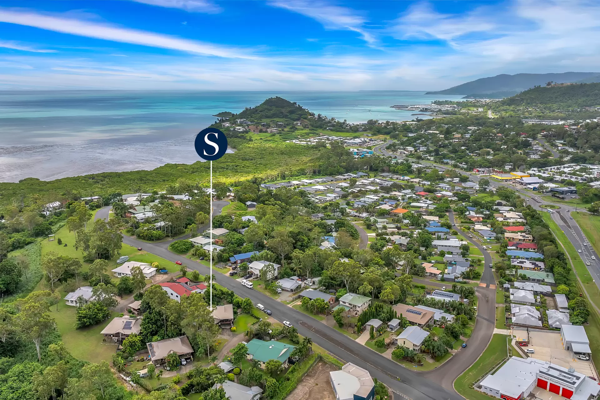 2/9 MacArthur Drive, Cannonvale Sold by Queensland Sotheby's International Realty - image 1