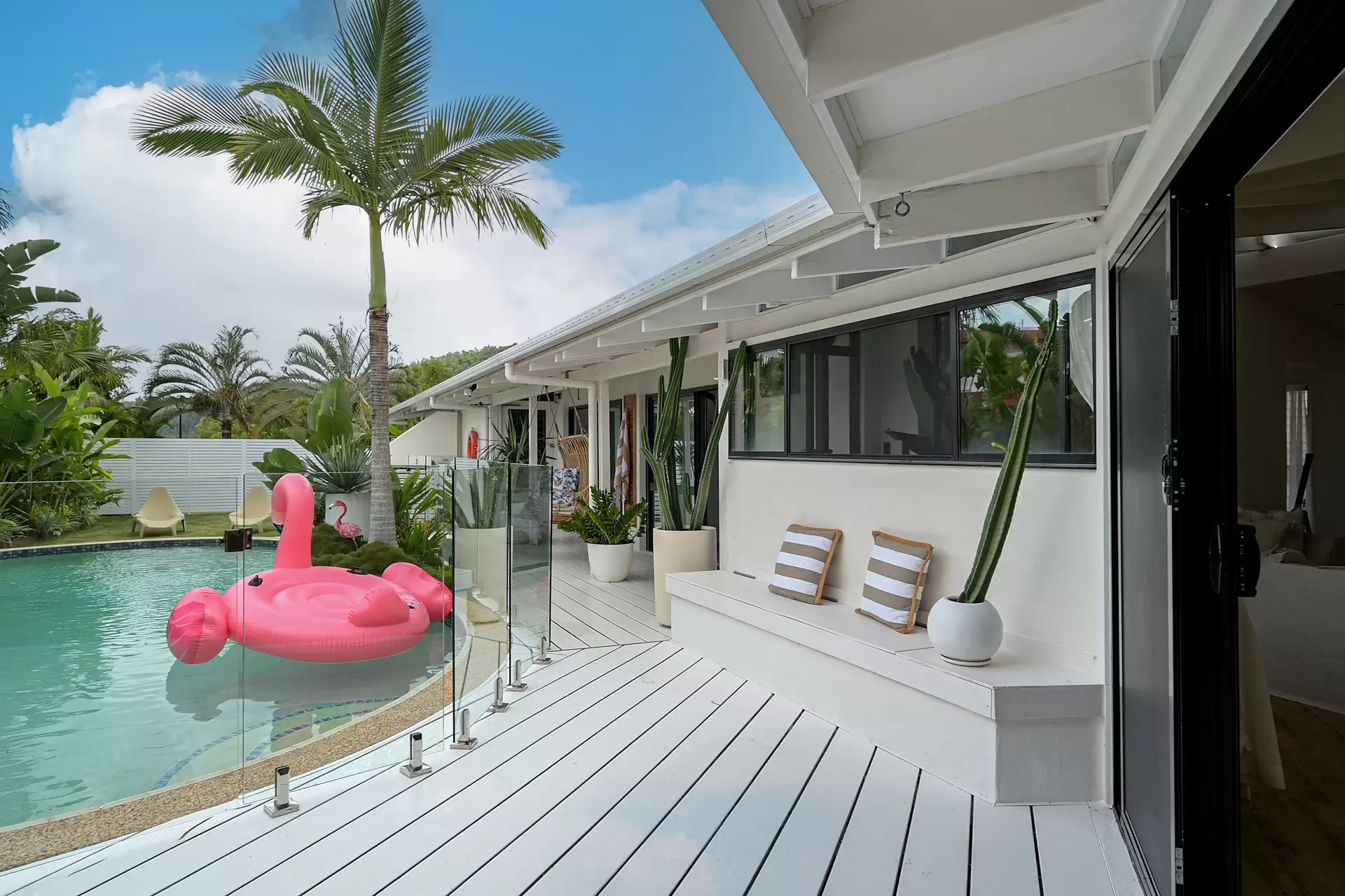16 Illawong Street, Cannonvale Sold by Queensland Sotheby's International Realty - image 1