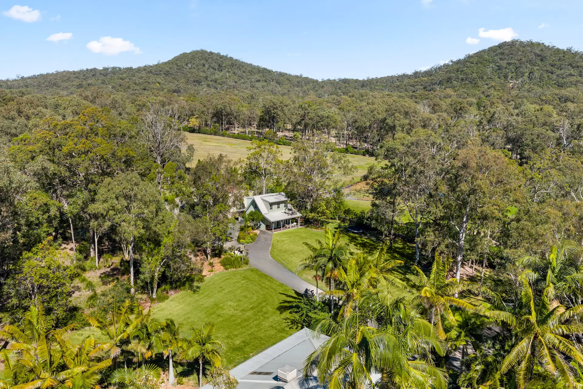 96 Eastwood Street, Chandler Sold by Queensland Sotheby's International Realty - image 1