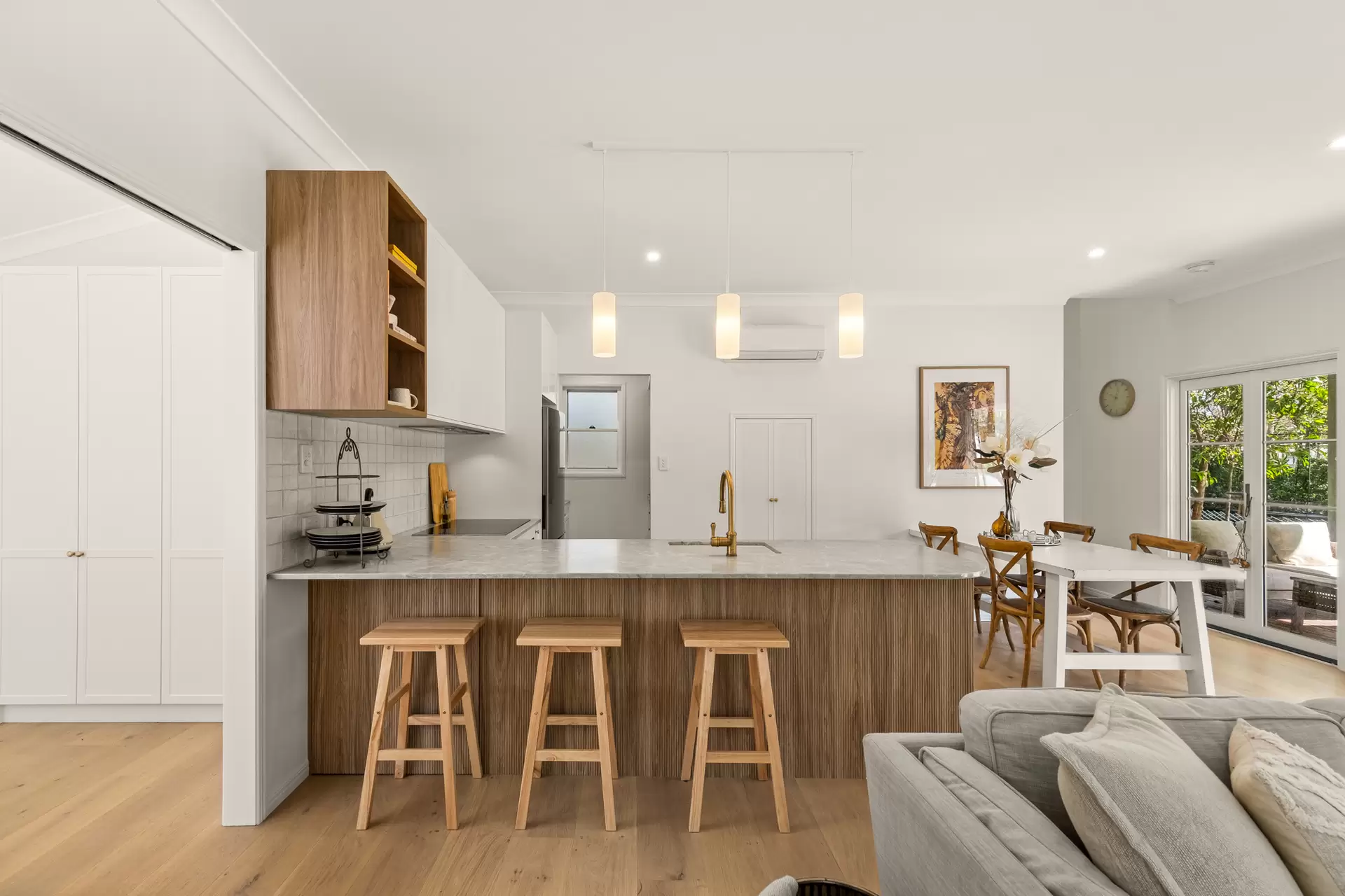 96 Eastwood Street, Chandler Sold by Queensland Sotheby's International Realty - image 1