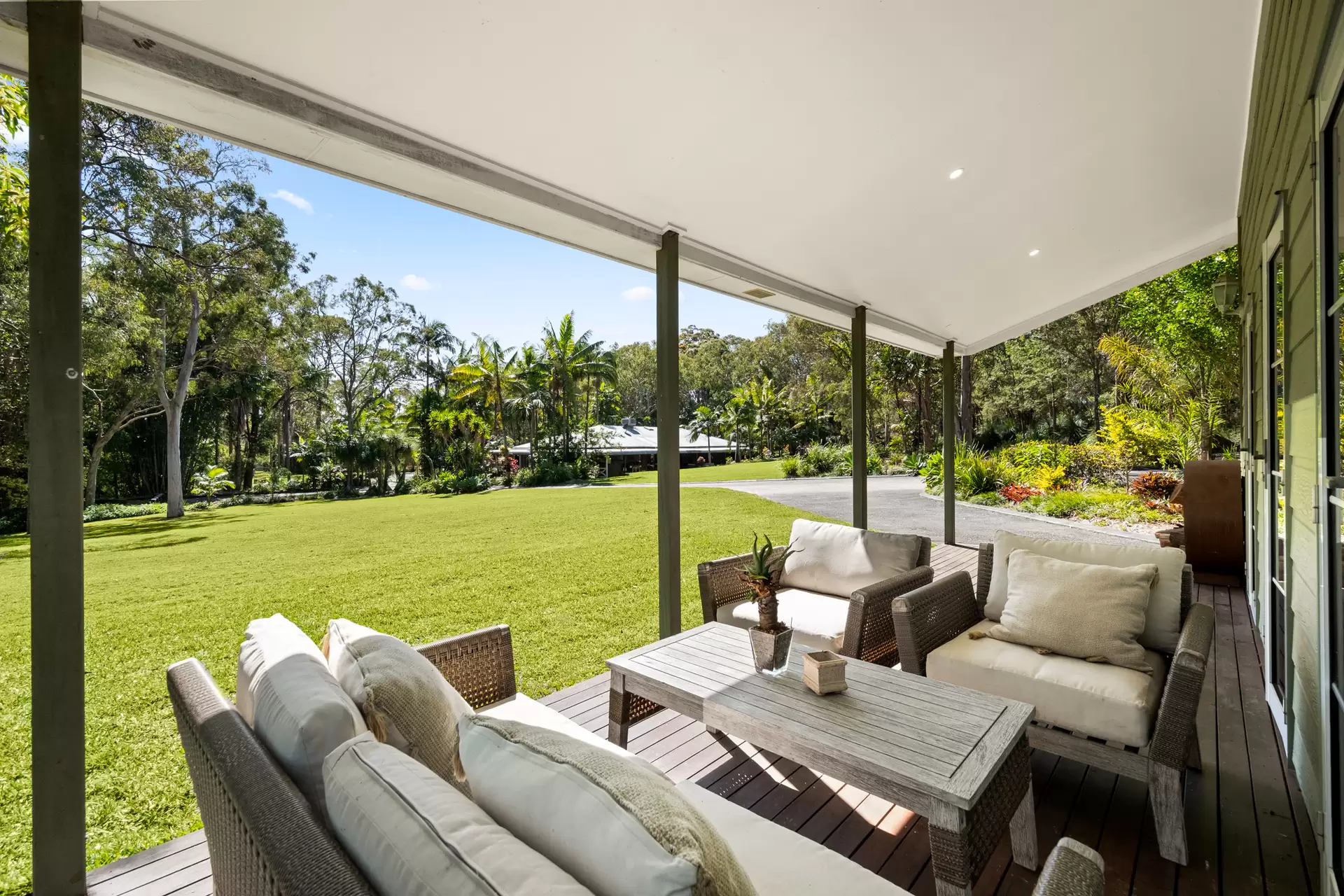 96 Eastwood Street, Chandler Sold by Queensland Sotheby's International Realty - image 1
