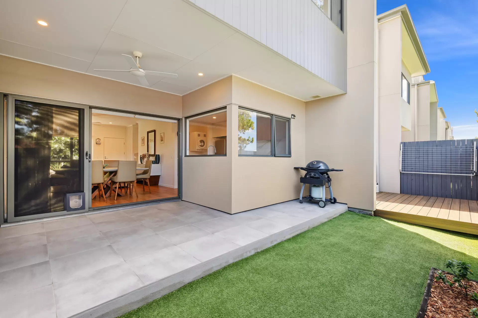 58/1 Lyra Avenue, Hope Island Sold by  - image 1