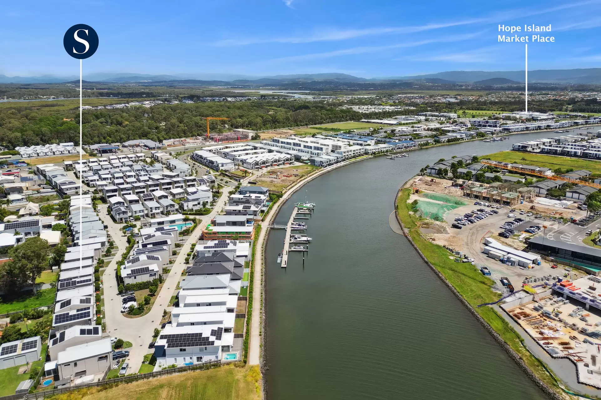 58/1 Lyra Avenue, Hope Island Sold by  - image 1