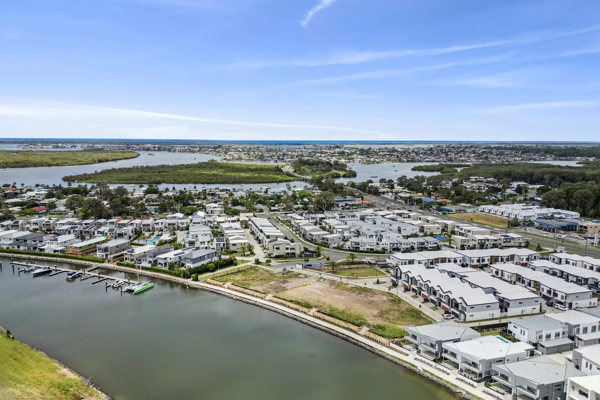 10/2 Lyra Avenue, Hope Island Sold by  - image 1