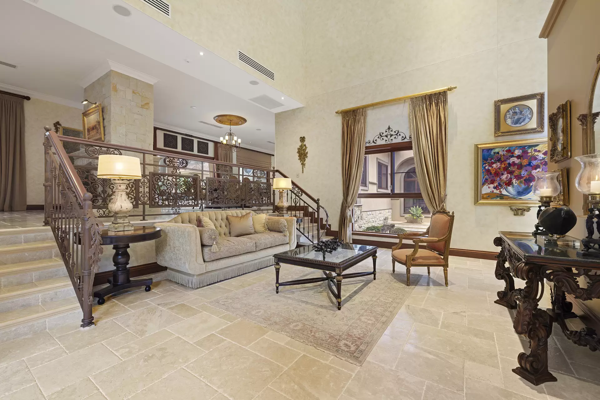 25 Glenn Vista Place, Chevallum Sold by Queensland Sotheby's International Realty - image 1