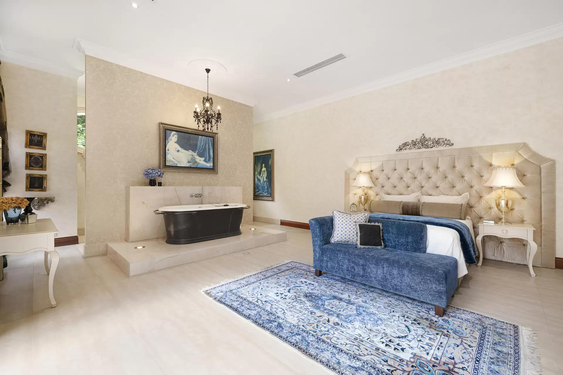 25 Glenn Vista Place, Chevallum Sold by Queensland Sotheby's International Realty - image 1