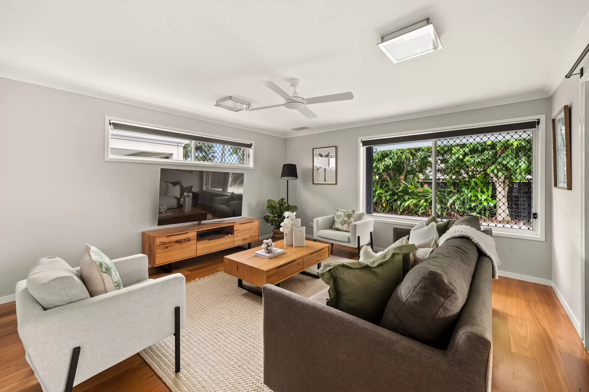 41 Gumdale Street, Wakerley Sold by  - image 1