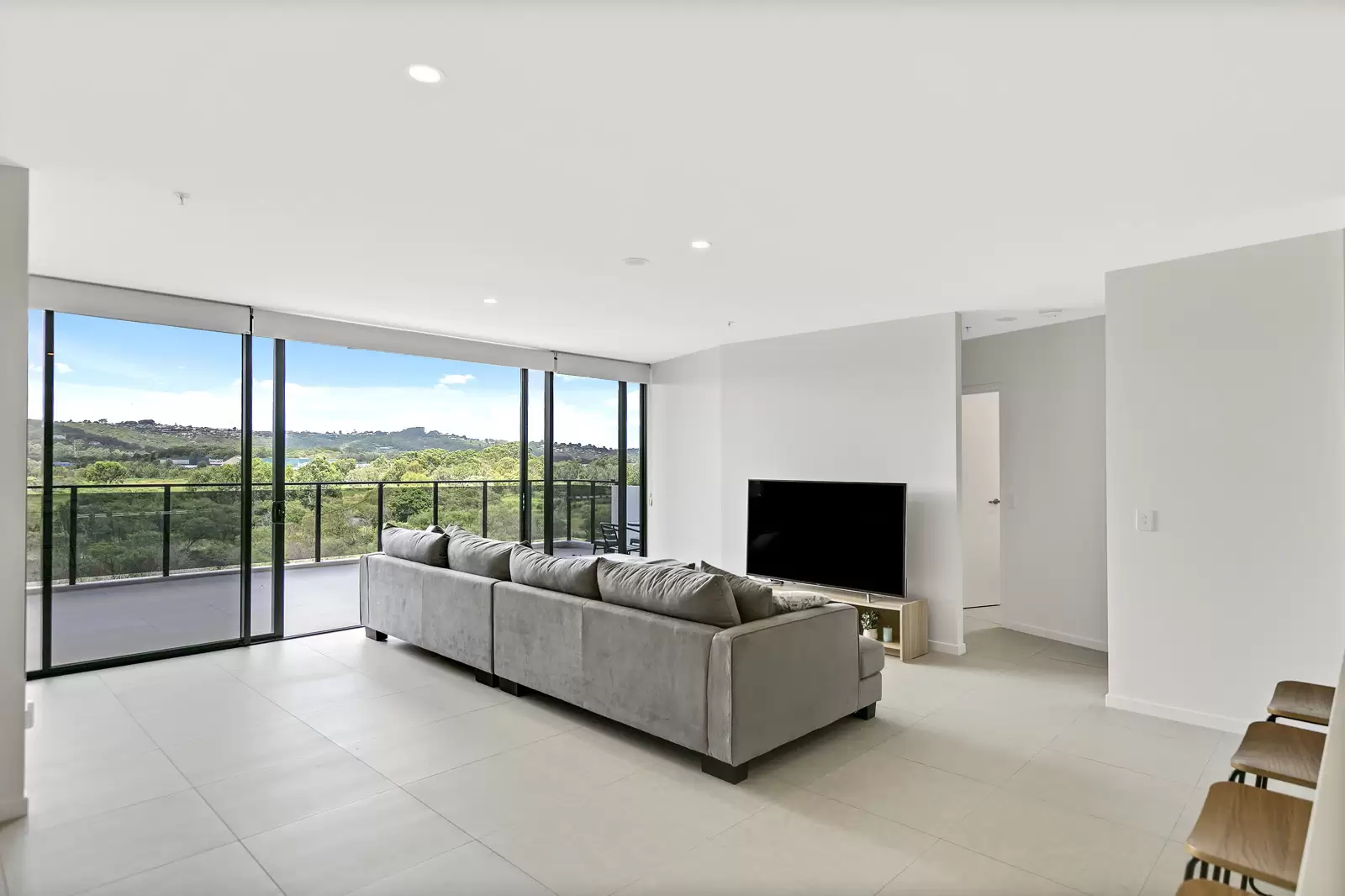 415/12 South Sea Islander Way, Maroochydore Sold by Queensland Sotheby's International Realty - image 1