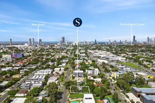 130 Falconer Street, Southport Sold by Queensland Sotheby's International Realty
