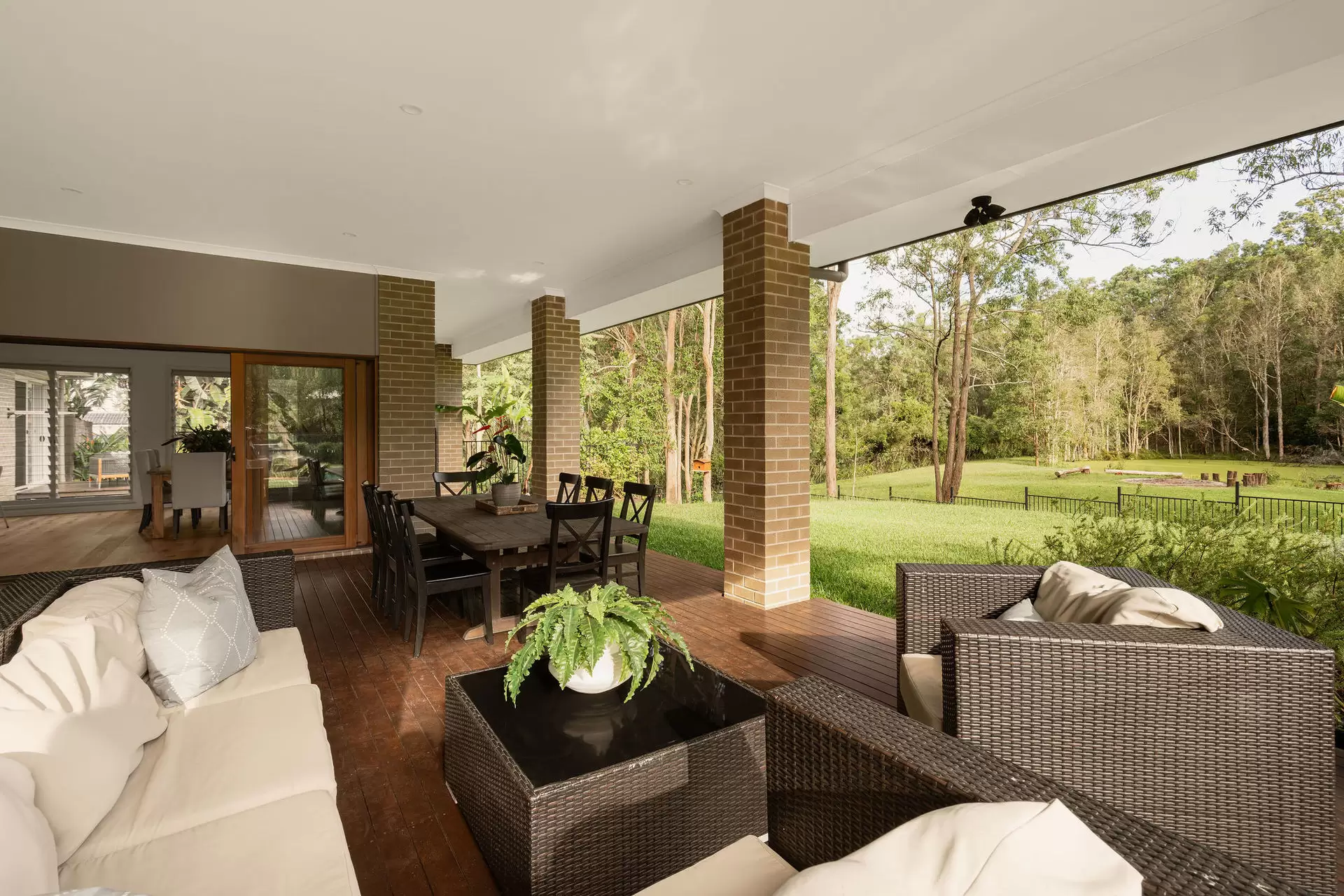 129 Charleton Street, Chandler Sold by Queensland Sotheby's International Realty - image 1