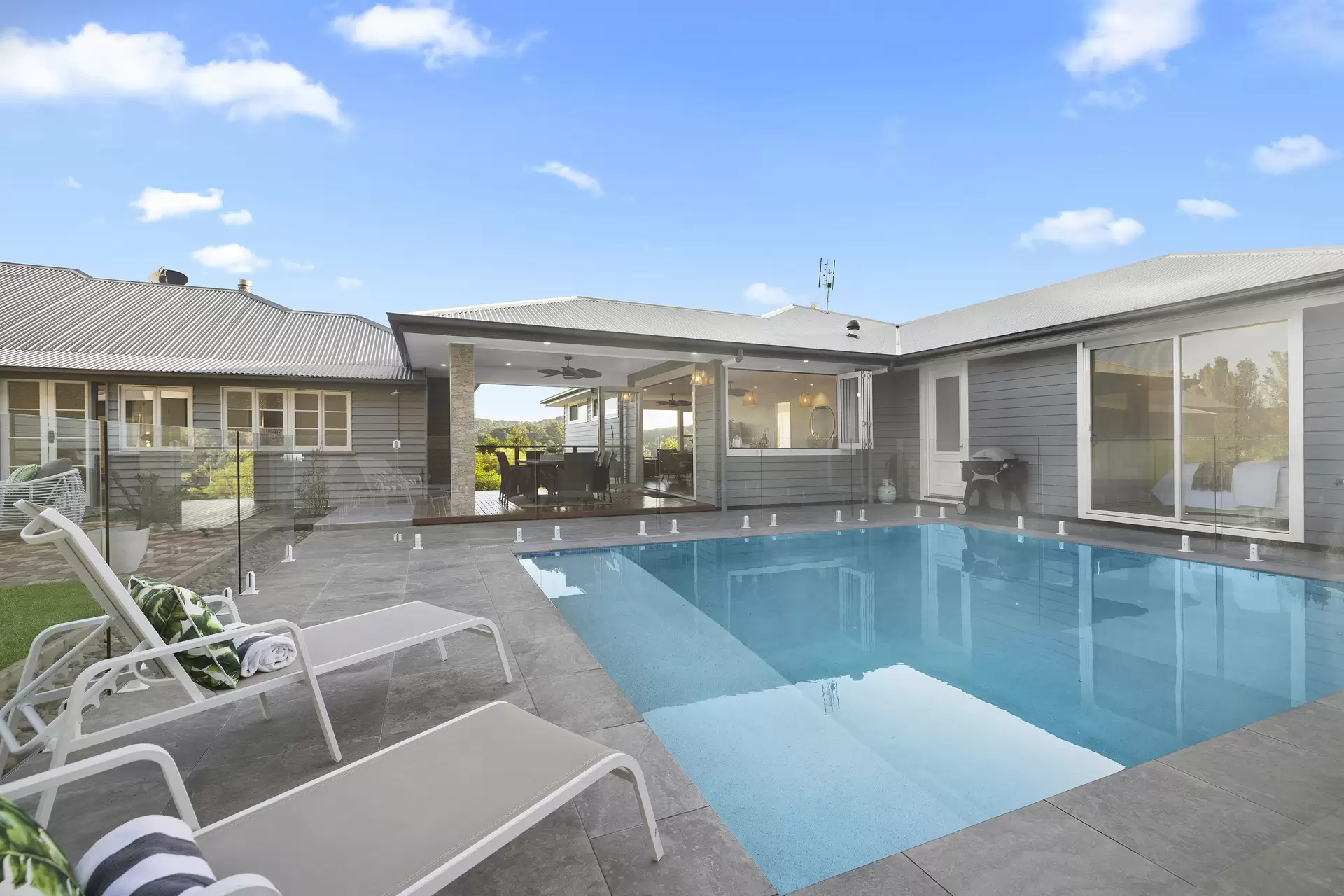 389 Paynters Creek Road, Rosemount Sold by Queensland Sotheby's International Realty - image 1