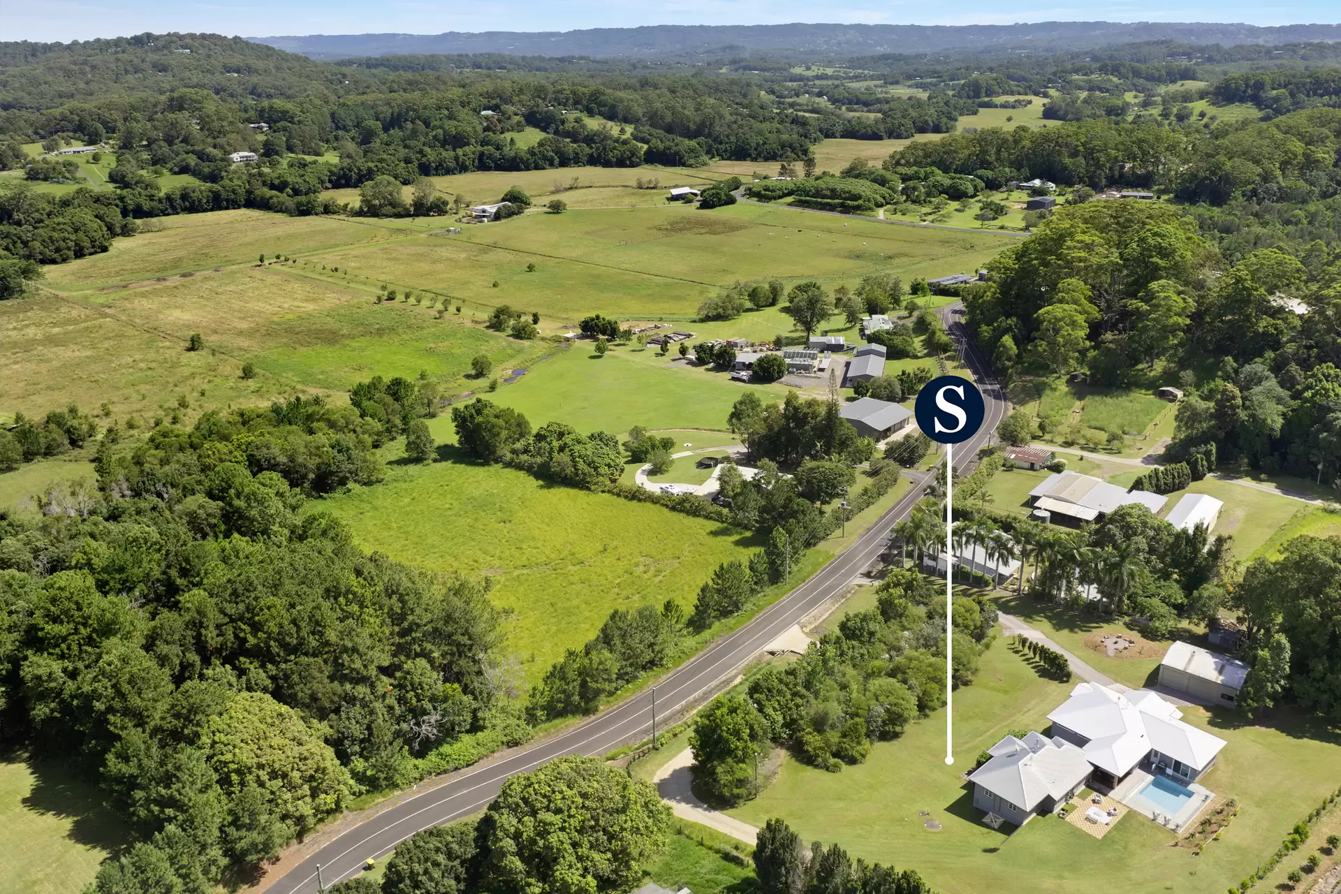 389 Paynters Creek Road, Rosemount Sold by Queensland Sotheby's International Realty - image 1