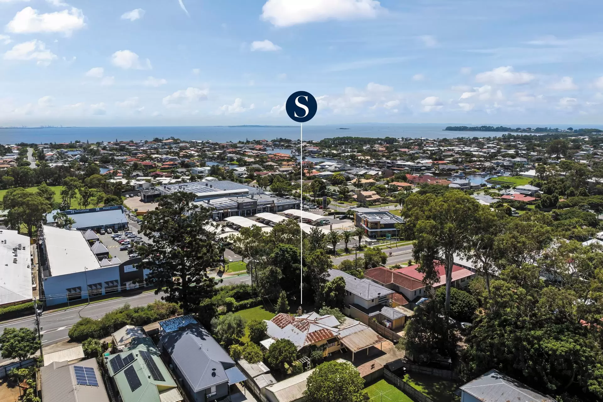 181 Birkdale Road, Birkdale Sold by Queensland Sotheby's International Realty - image 1