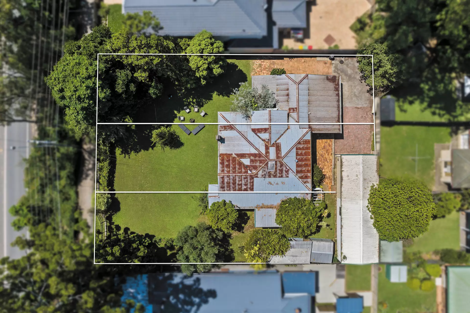 181 Birkdale Road, Birkdale Sold by  - image 1