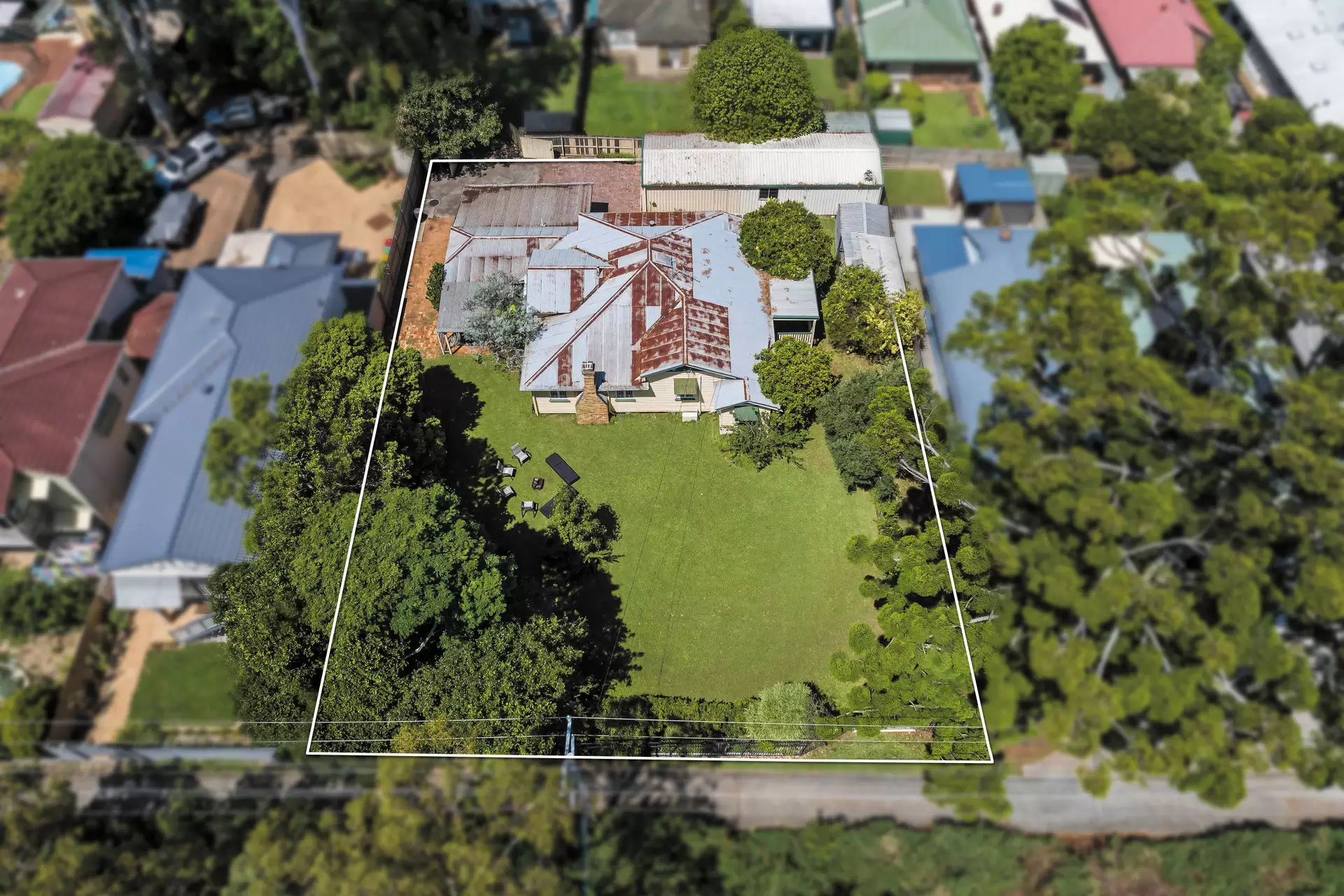 181 Birkdale Road, Birkdale Sold by  - image 1