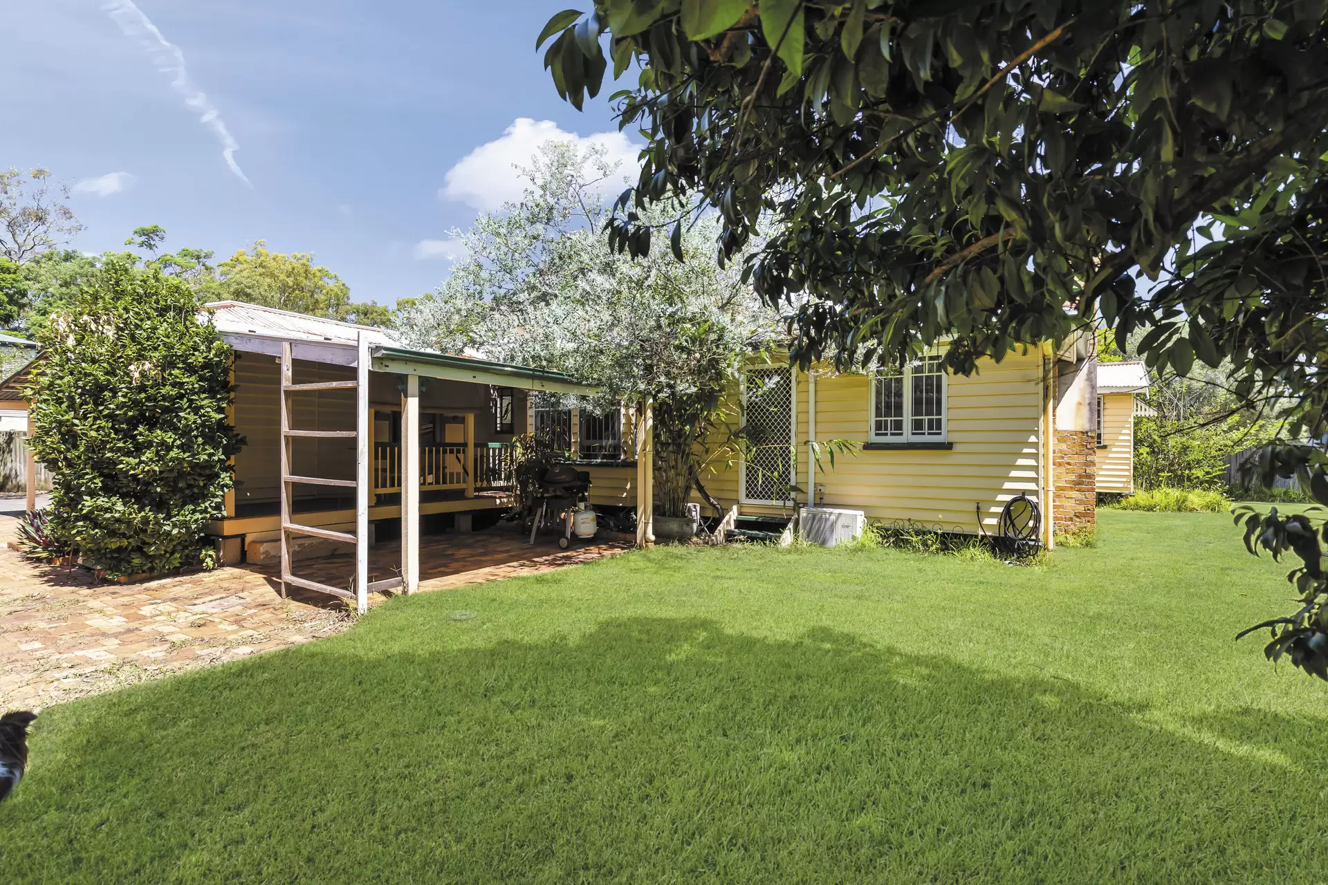 181 Birkdale Road, Birkdale Sold by  - image 1