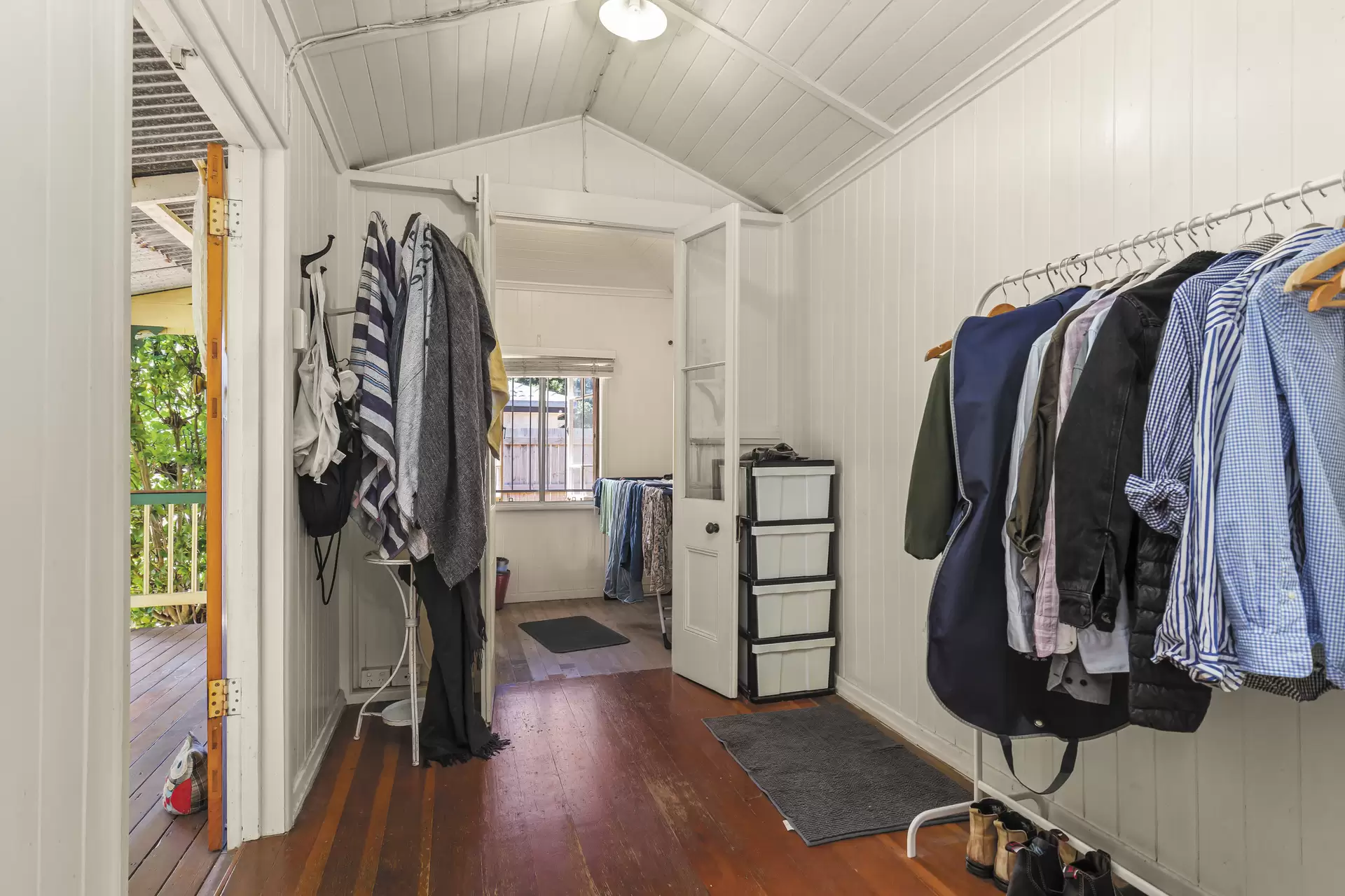 181 Birkdale Road, Birkdale Sold by Queensland Sotheby's International Realty - image 1