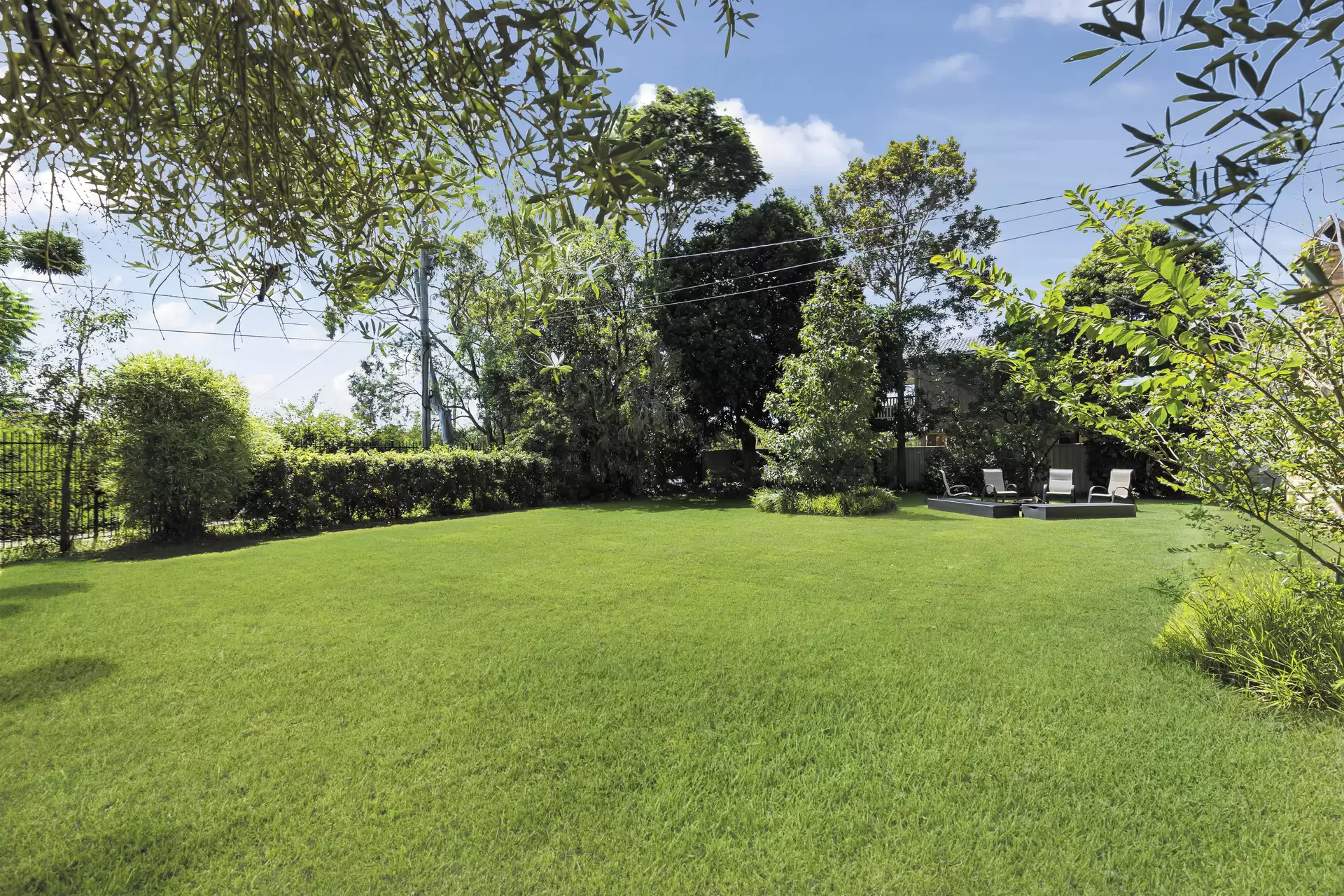 181 Birkdale Road, Birkdale Sold by Queensland Sotheby's International Realty - image 1