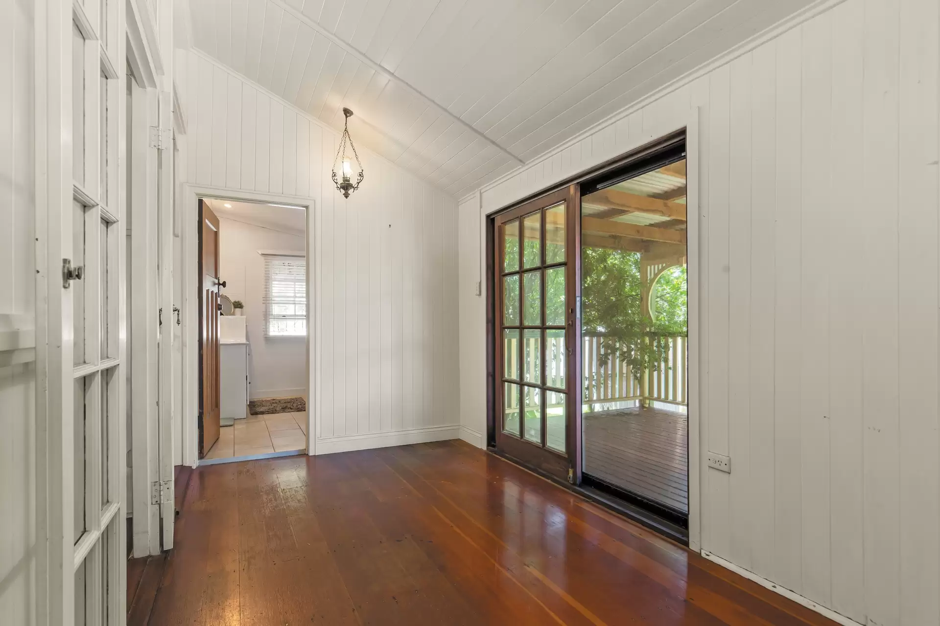 181 Birkdale Road, Birkdale Sold by Queensland Sotheby's International Realty - image 1