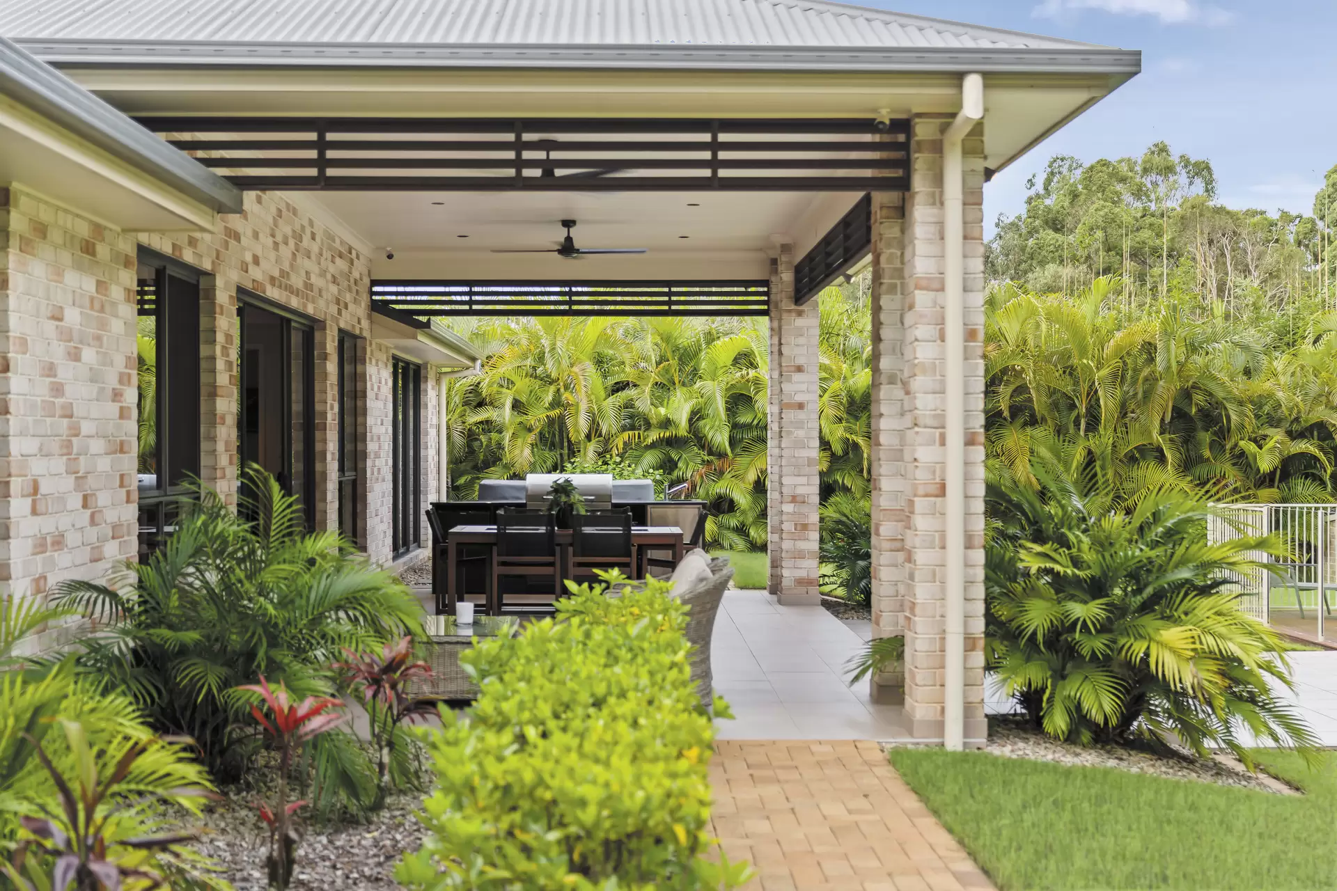 29-31 Pinecone Place, Thornlands Sold by  - image 1