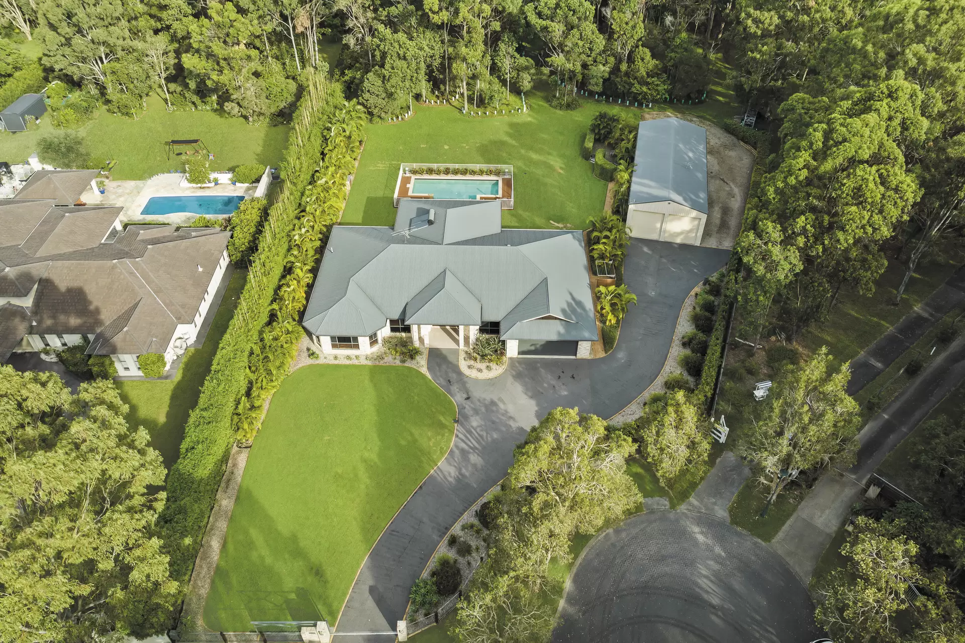 29-31 Pinecone Place, Thornlands Sold by Queensland Sotheby's International Realty - image 1