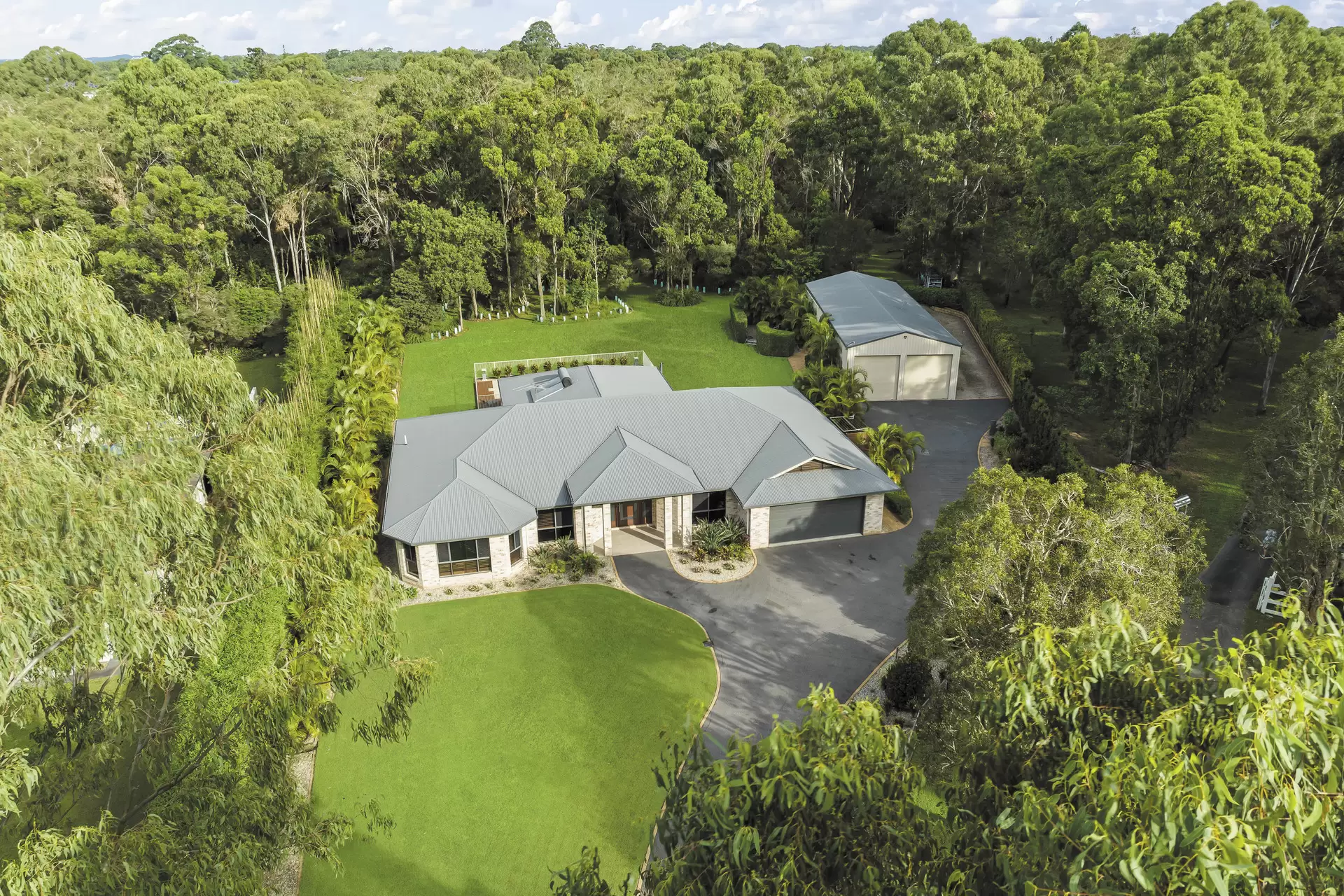 29-31 Pinecone Place, Thornlands Sold by  - image 1