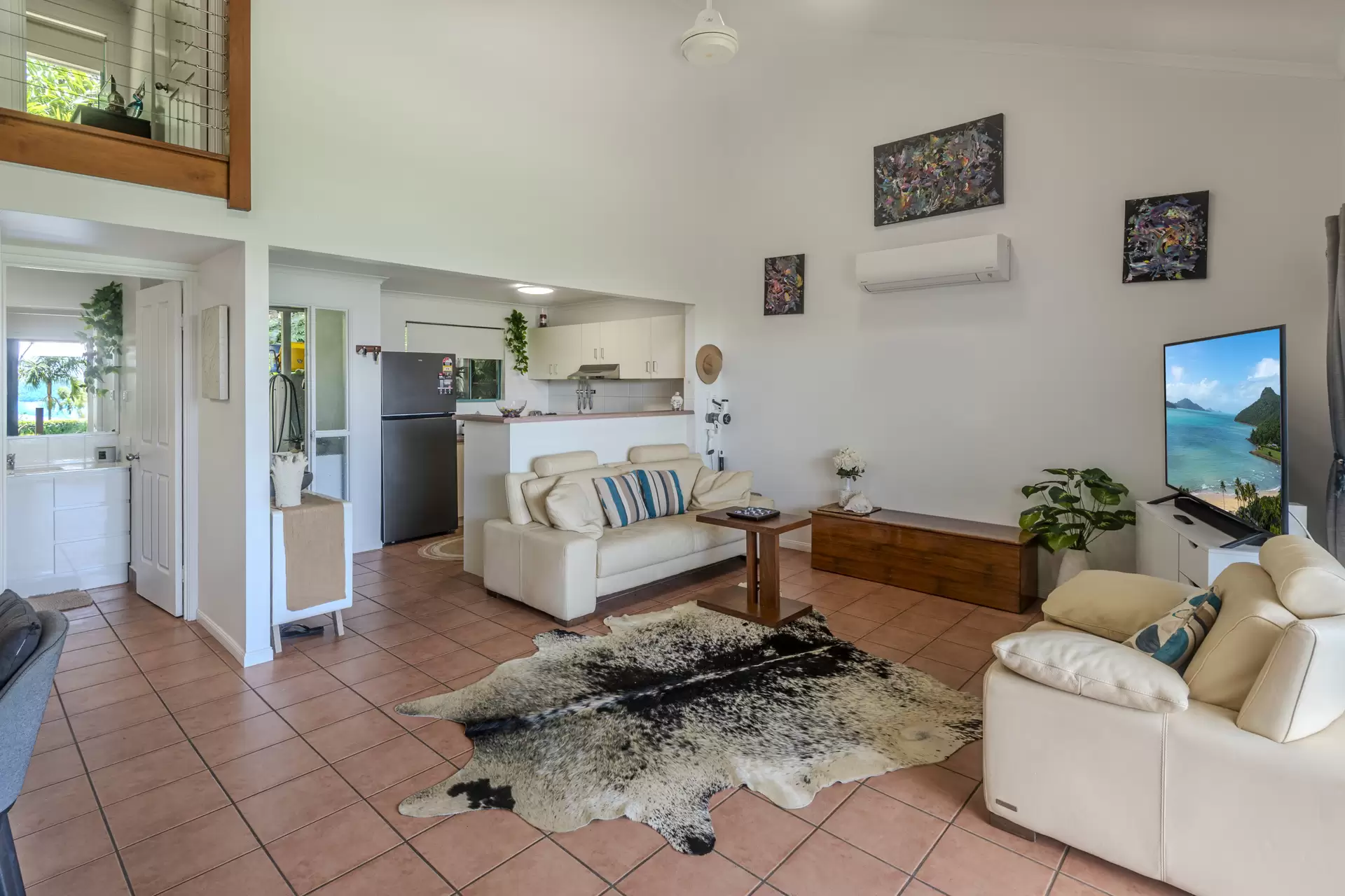 4 Banksia Court, Hamilton Island Sold by Queensland Sotheby's International Realty - image 1