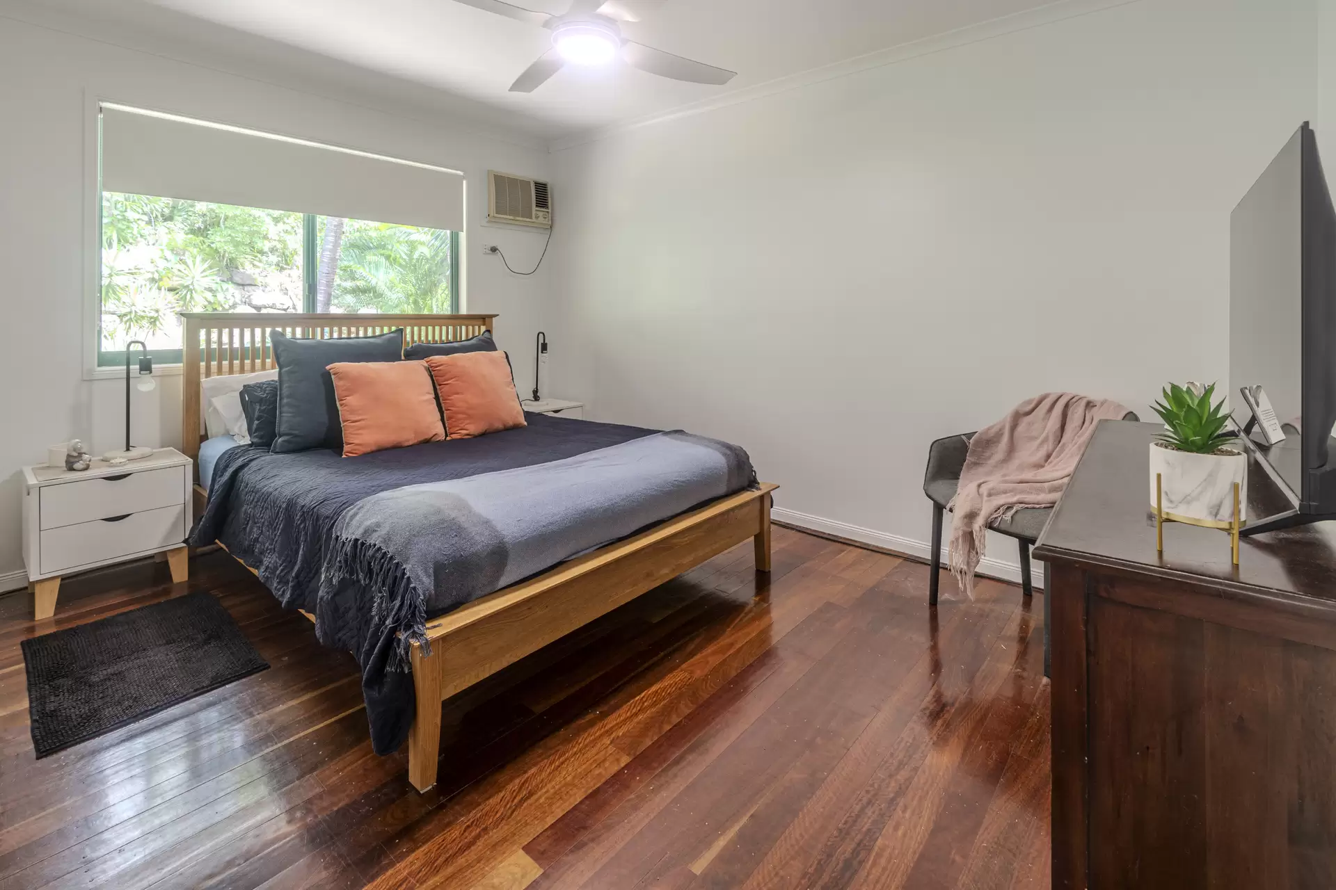 4 Banksia Court, Hamilton Island Sold by Queensland Sotheby's International Realty - image 1