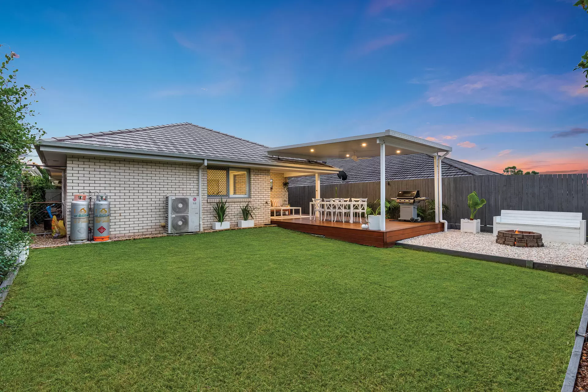 33 Angliss Circuit, Thornlands Sold by Queensland Sotheby's International Realty - image 1