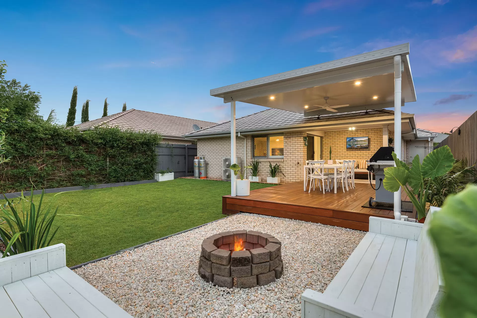 33 Angliss Circuit, Thornlands Sold by  - image 1