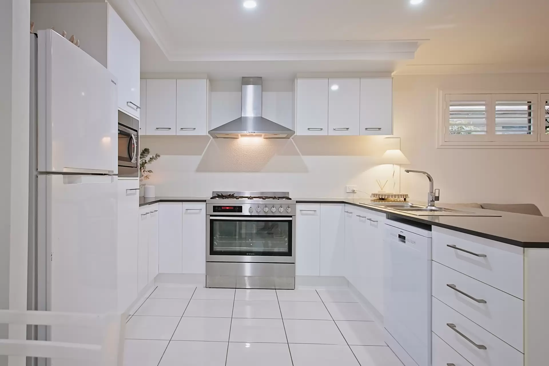 33 Angliss Circuit, Thornlands Sold by Queensland Sotheby's International Realty - image 1