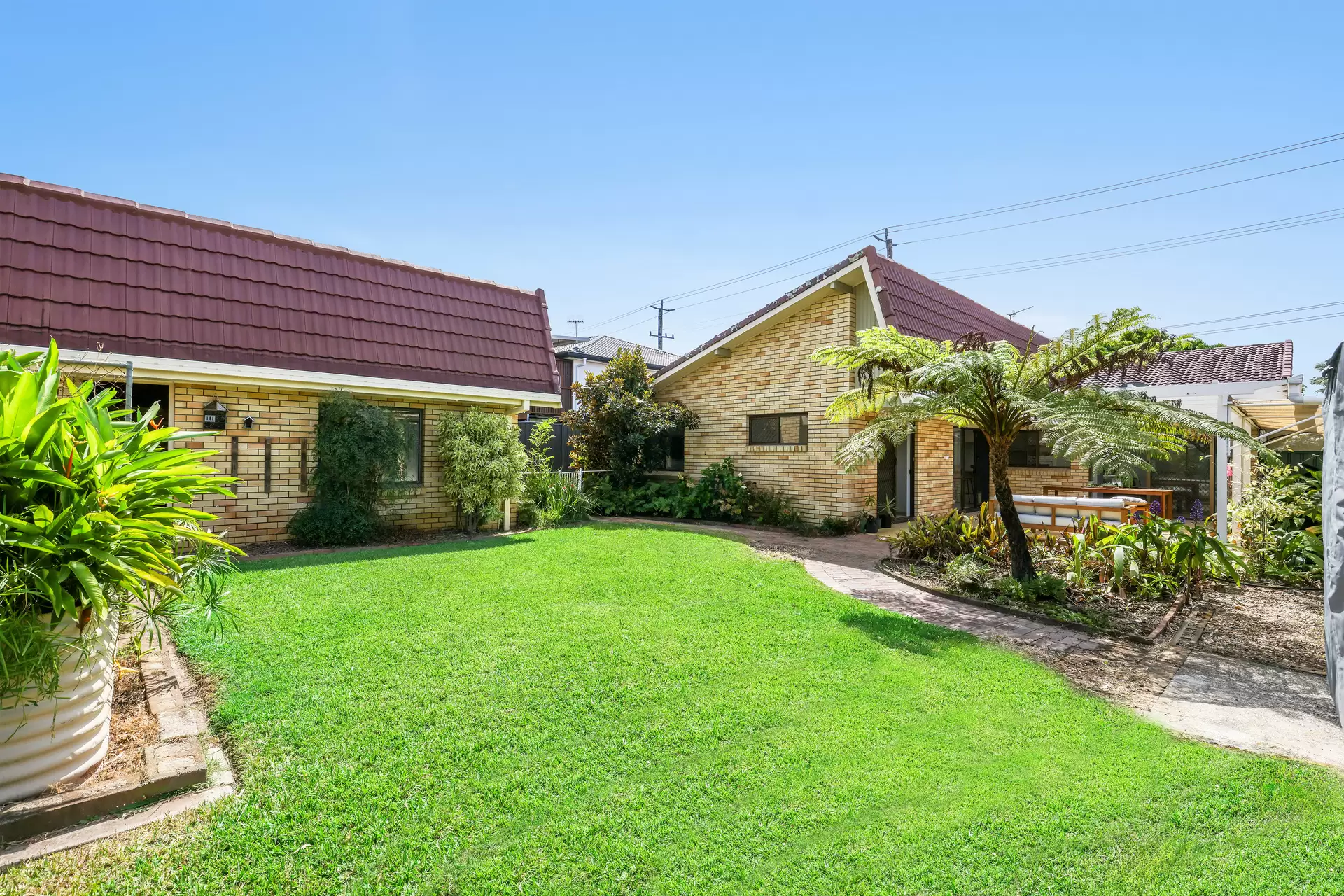 239  Mallawa Drive, Palm Beach Sold by  - image 1