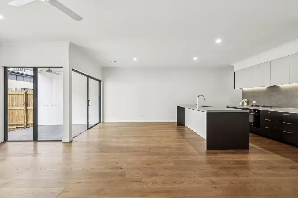 20/2 Lyra Avenue, Hope Island Sold by Queensland Sotheby's International Realty