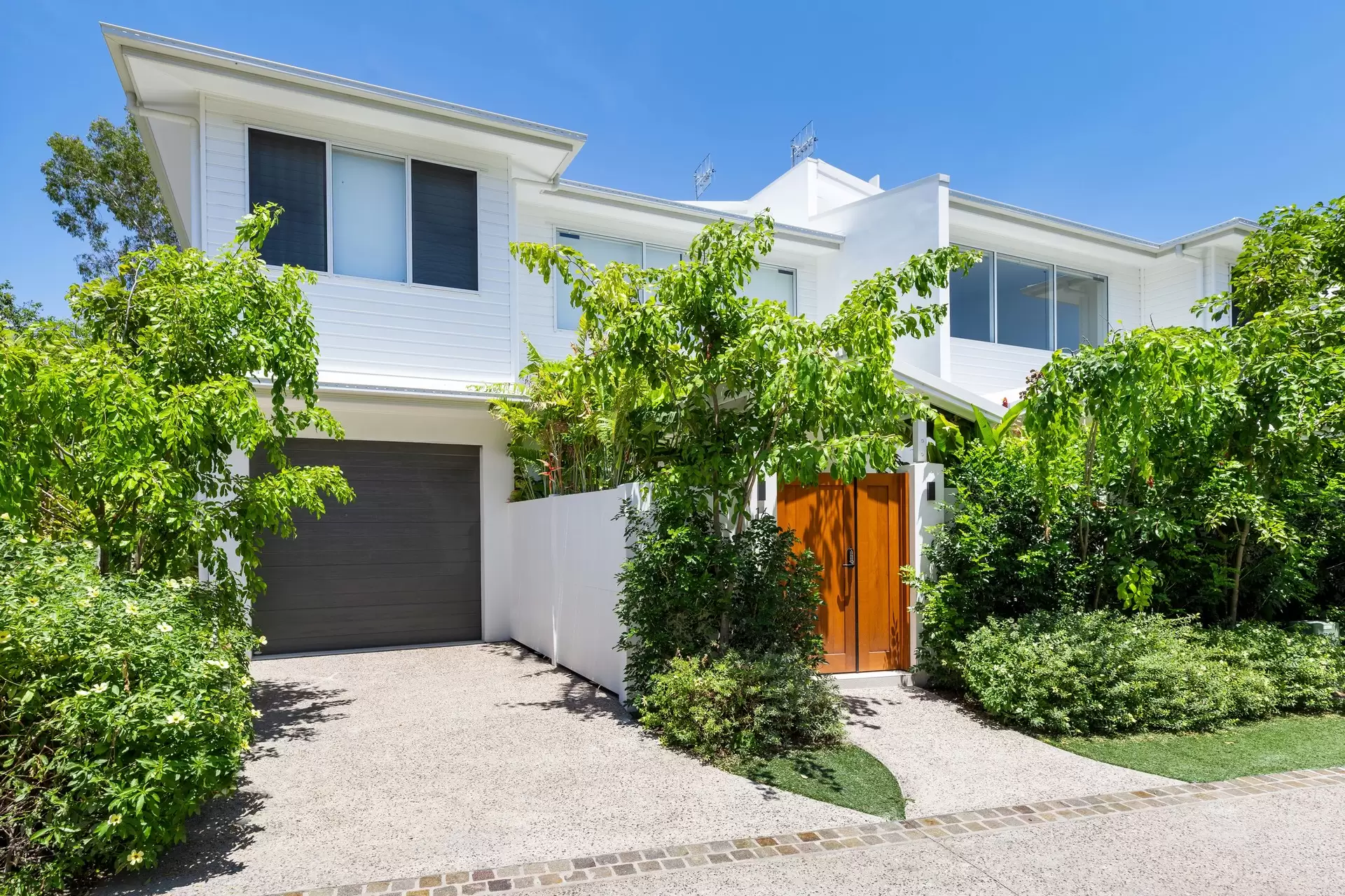 16/1 Rachel Carson Lane, Port Douglas For Sale by Queensland Sotheby's International Realty - image 1
