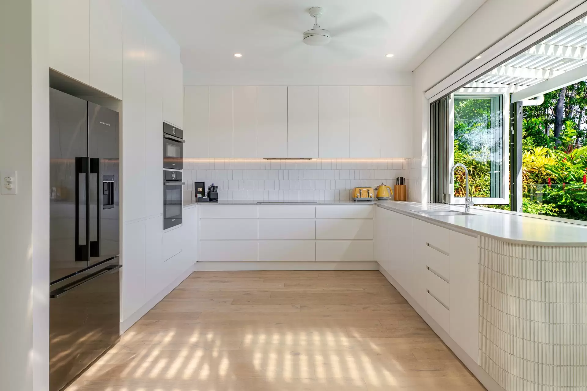 16/1 Rachel Carson Lane, Port Douglas For Sale by Queensland Sotheby's International Realty - image 1